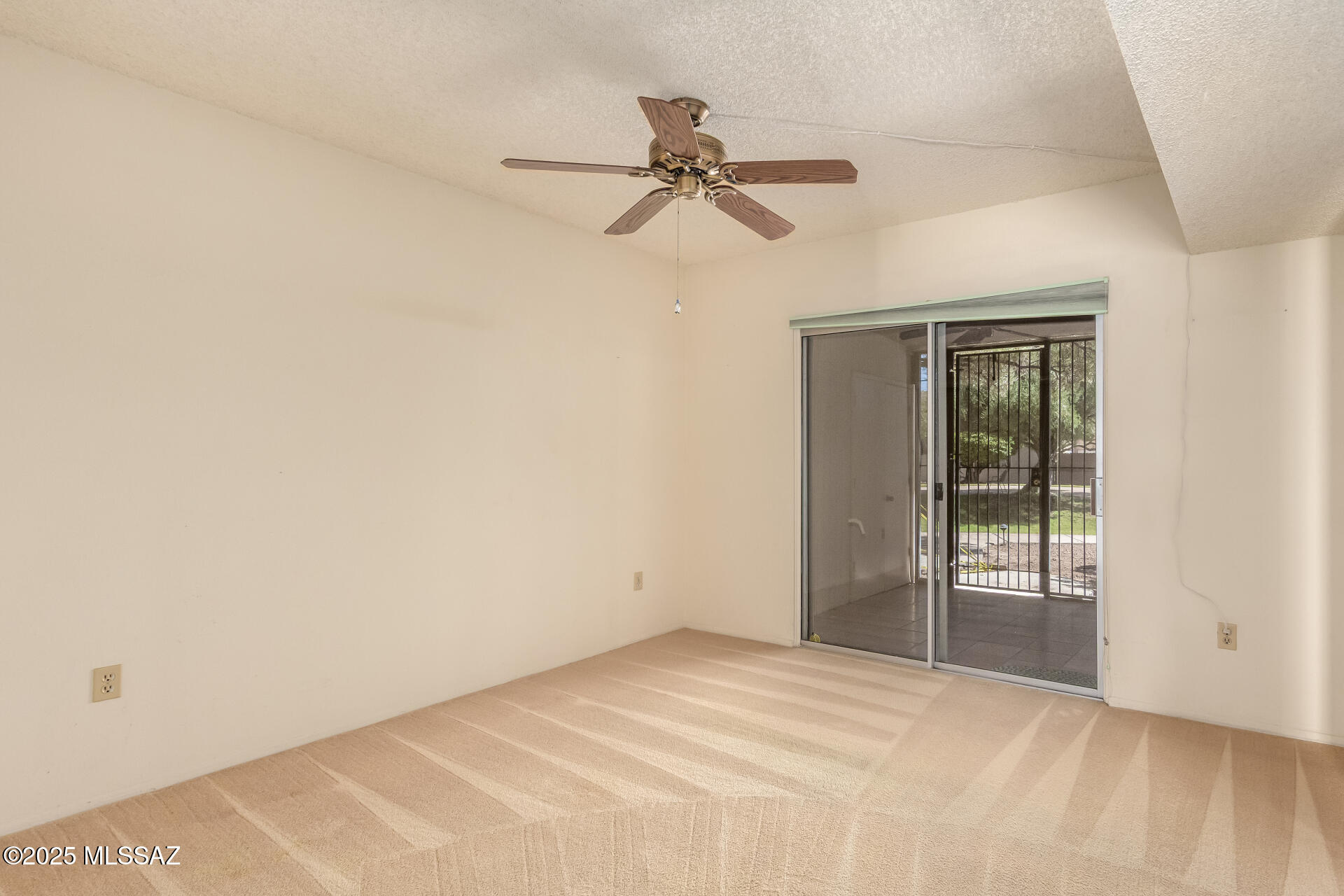 3750 N Country Club Road 1