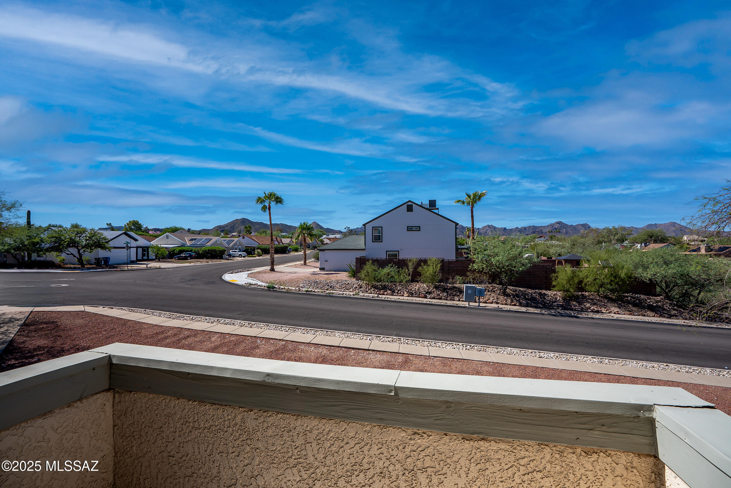2754 W Avenida Azahar