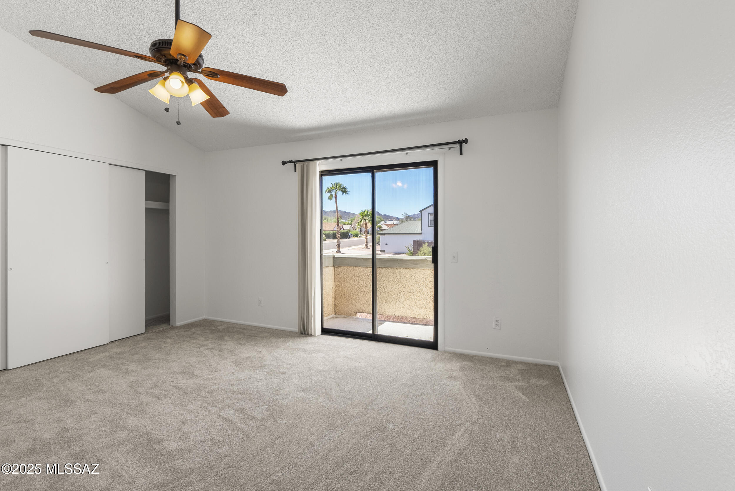 2754 W Avenida Azahar