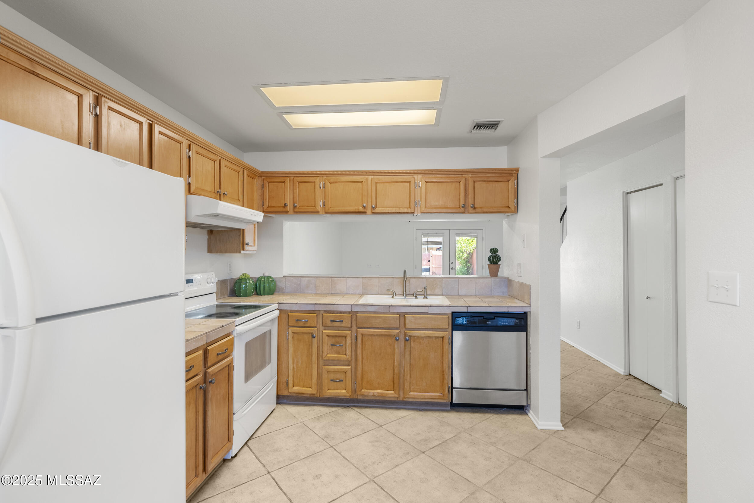 2754 W Avenida Azahar