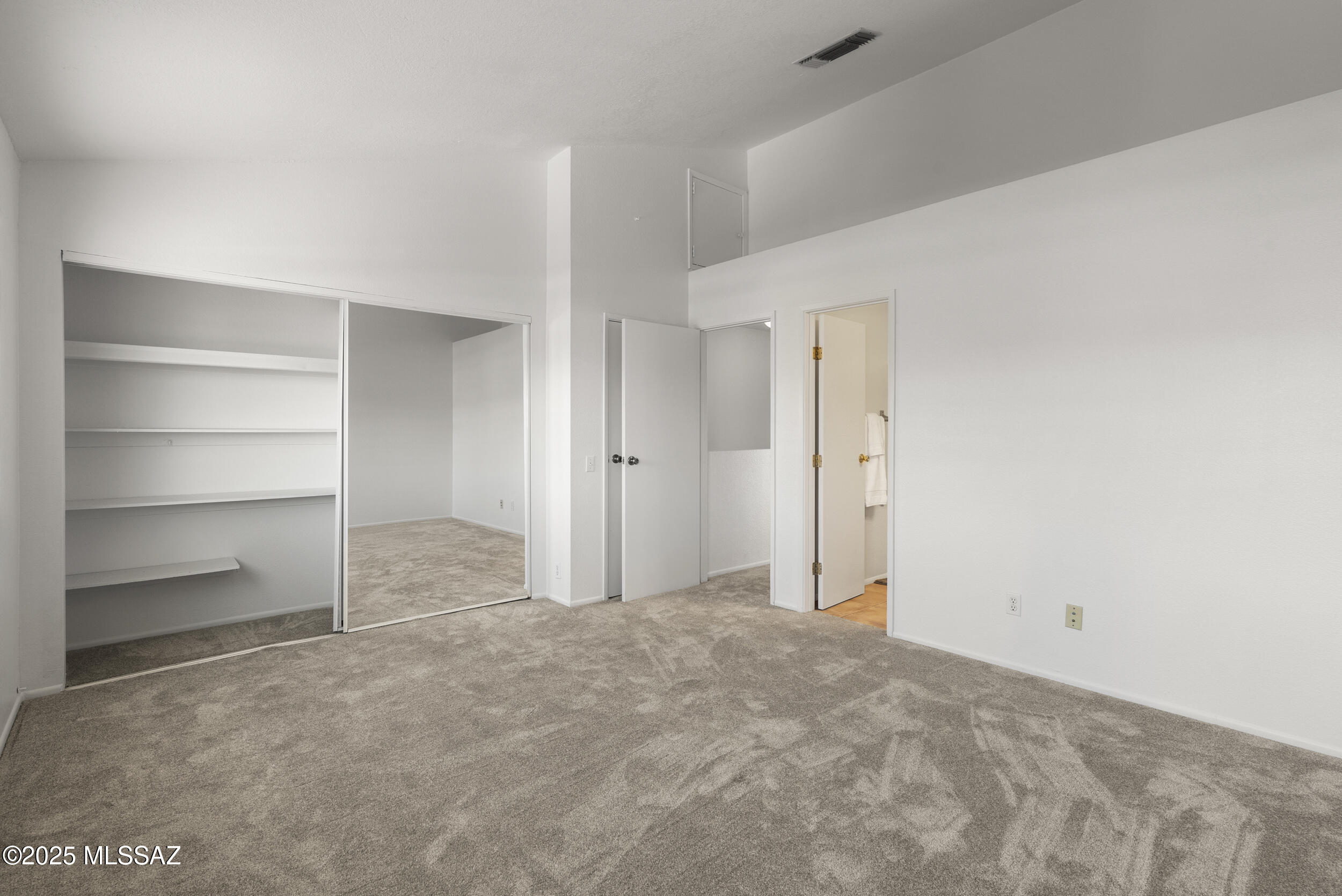 2754 W Avenida Azahar