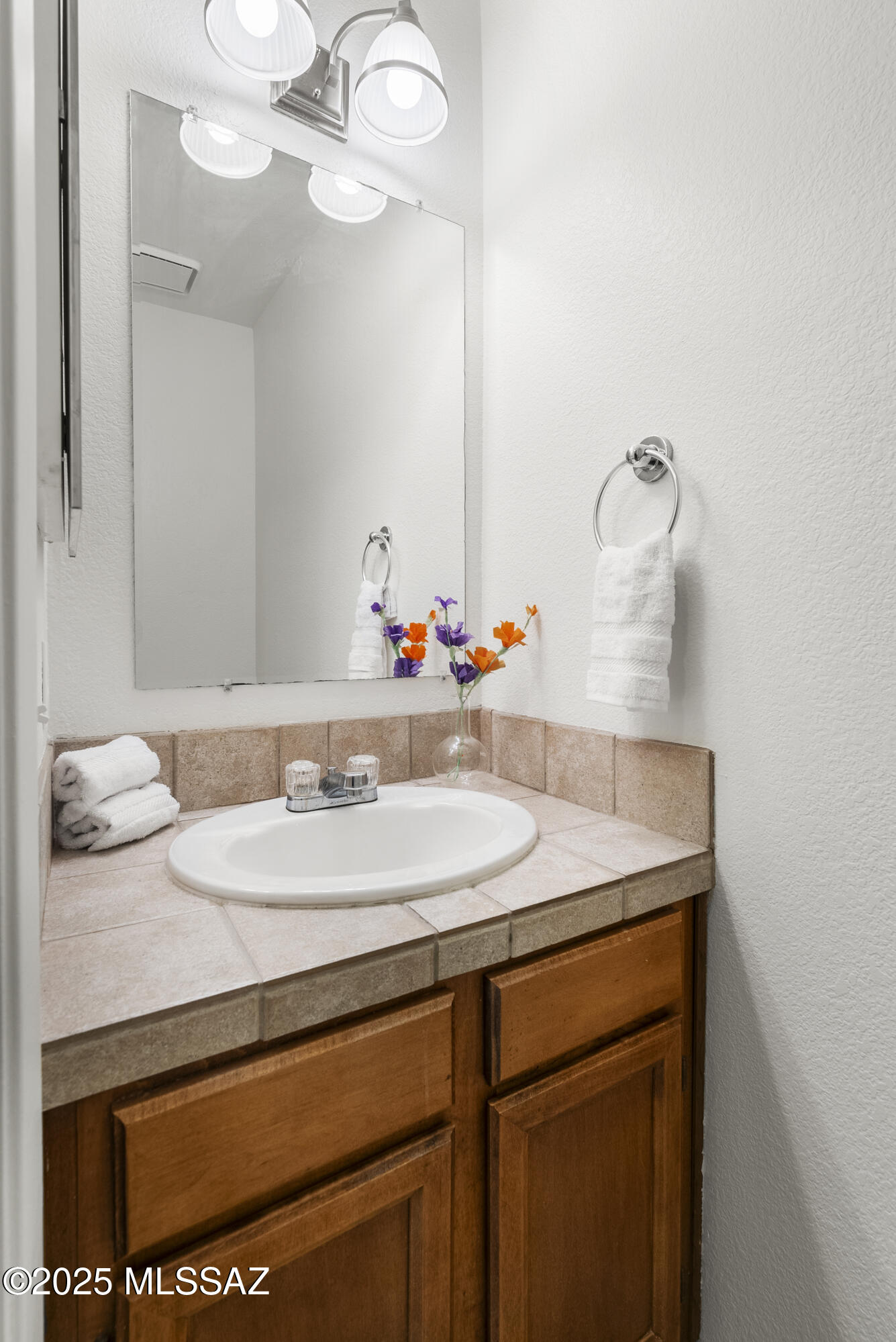 2754 W Avenida Azahar