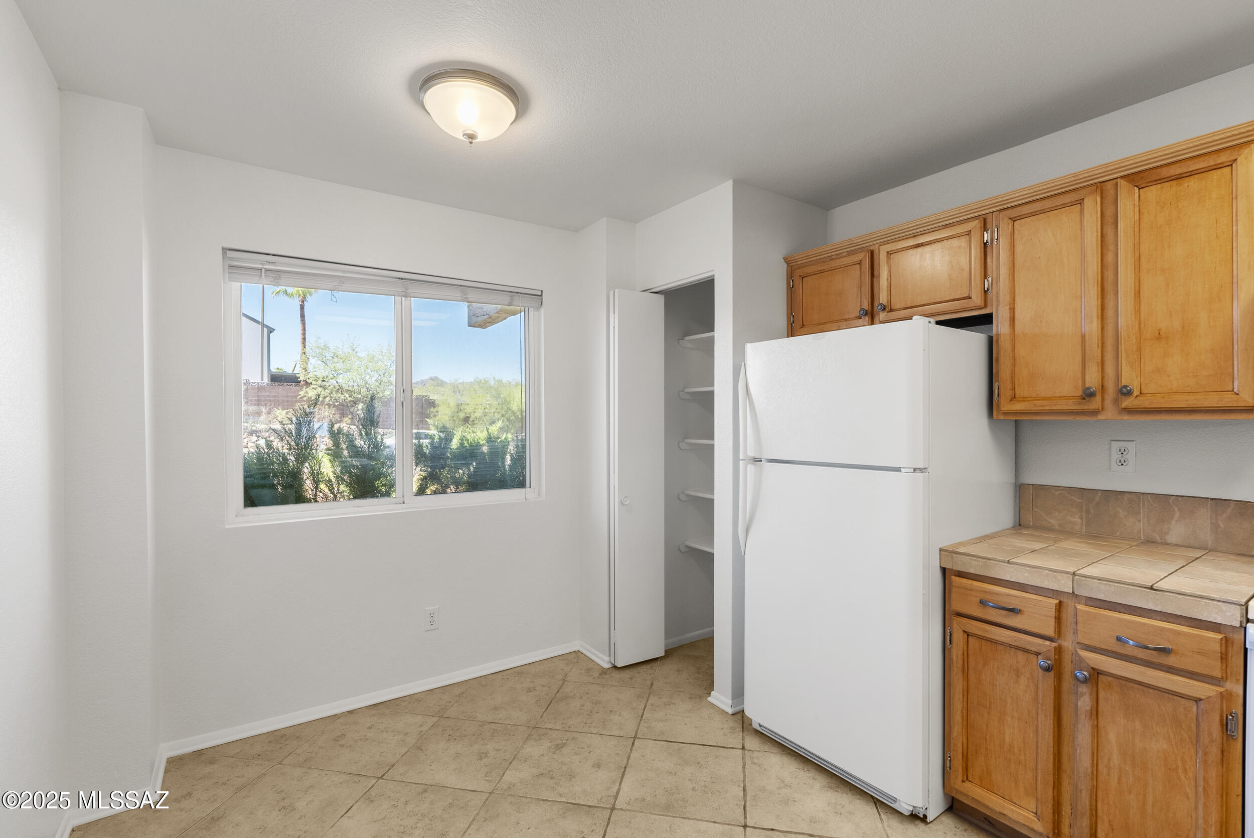 2754 W Avenida Azahar