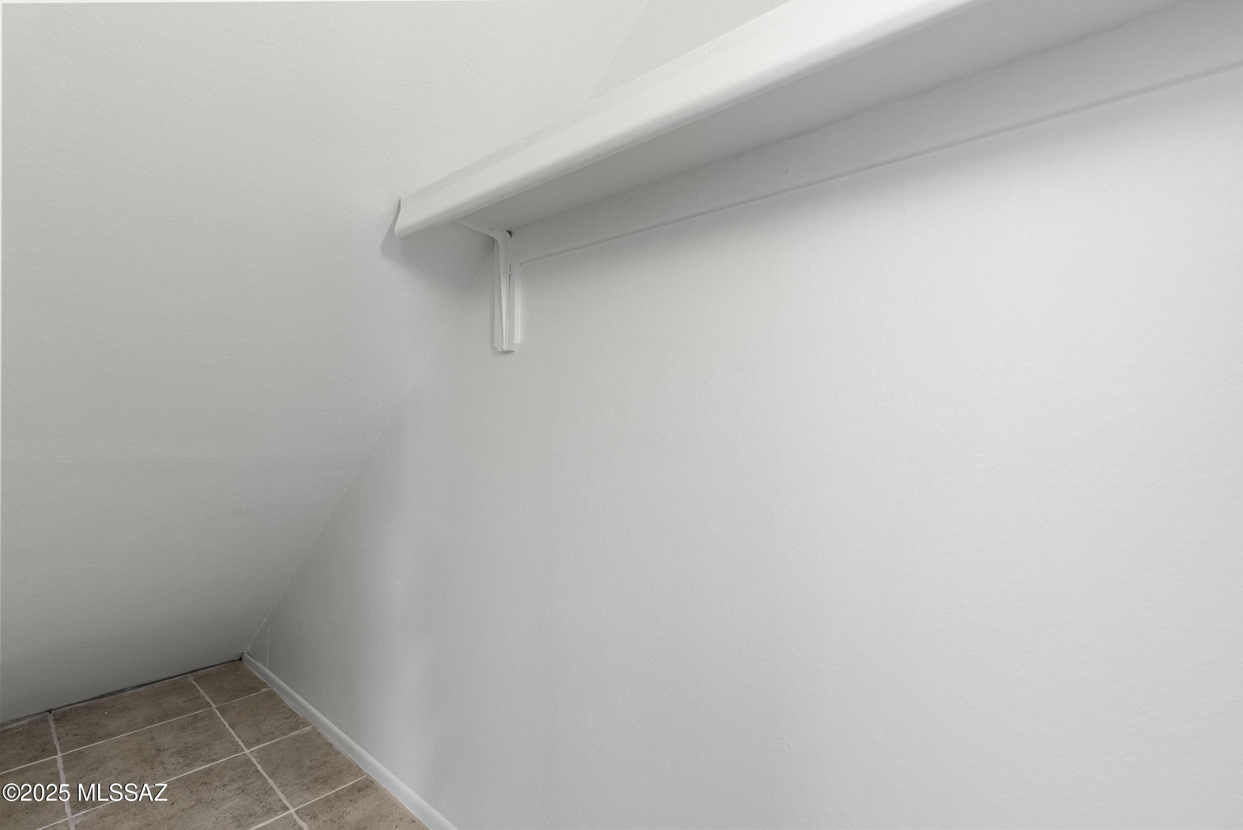 2754 W Avenida Azahar