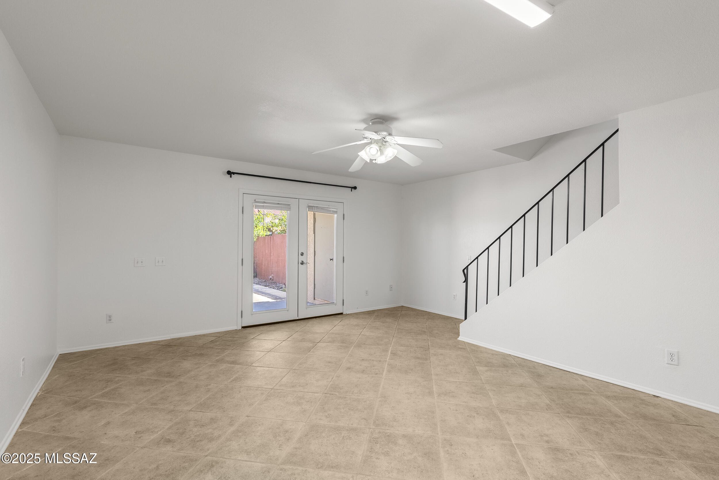 2754 W Avenida Azahar