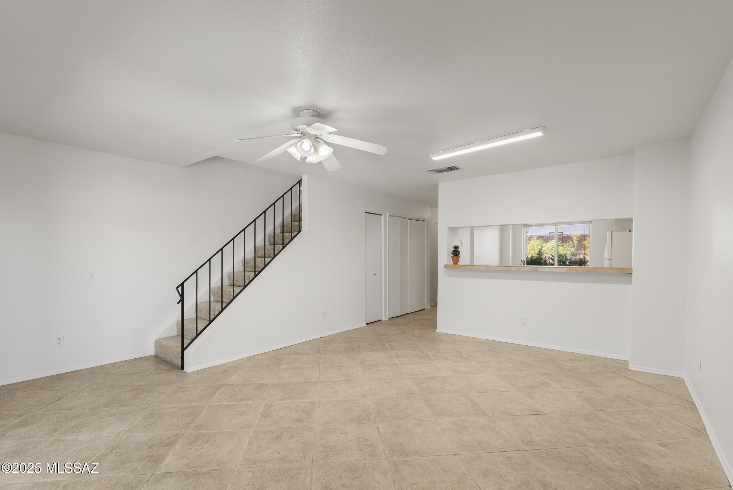 2754 W Avenida Azahar