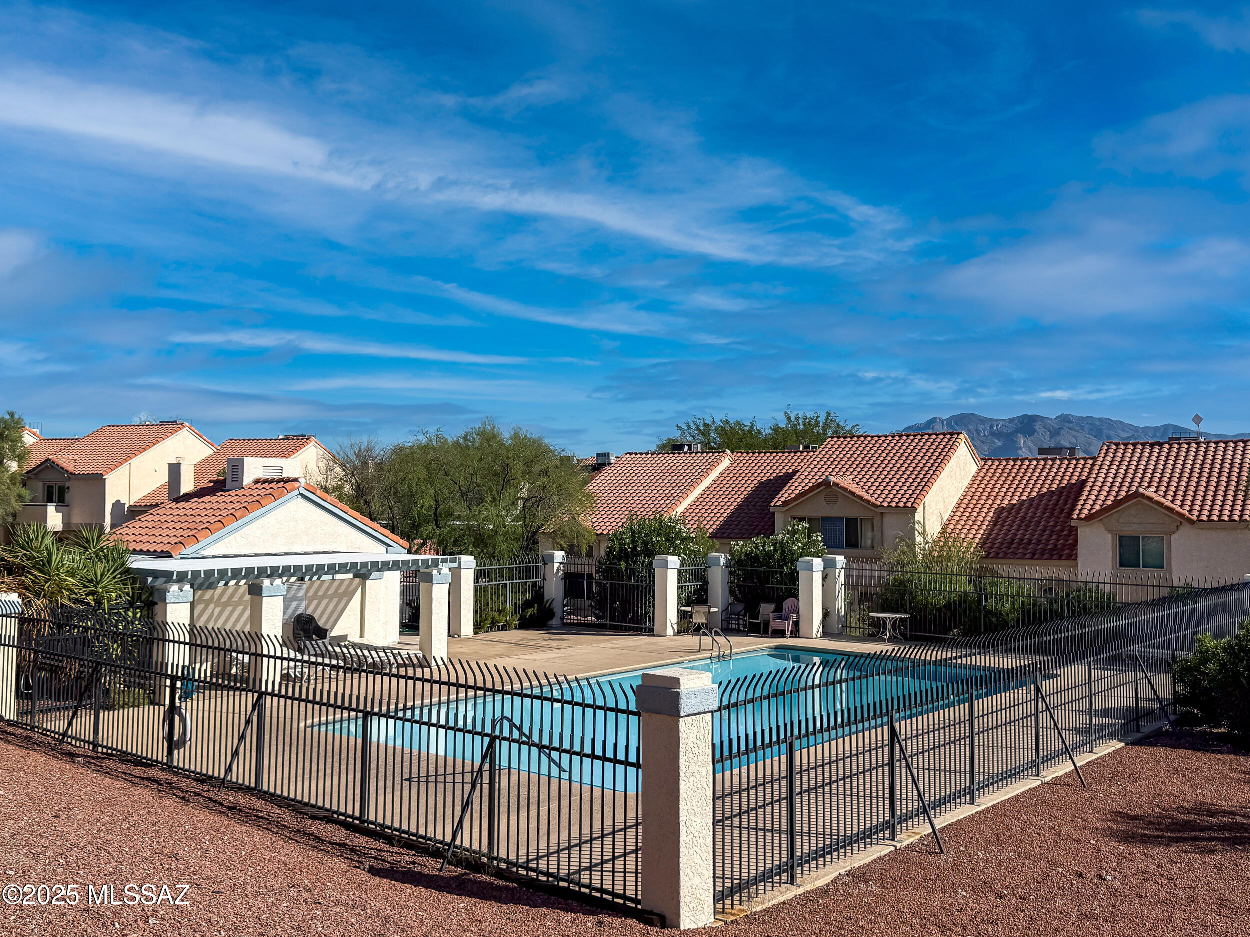 2754 W Avenida Azahar