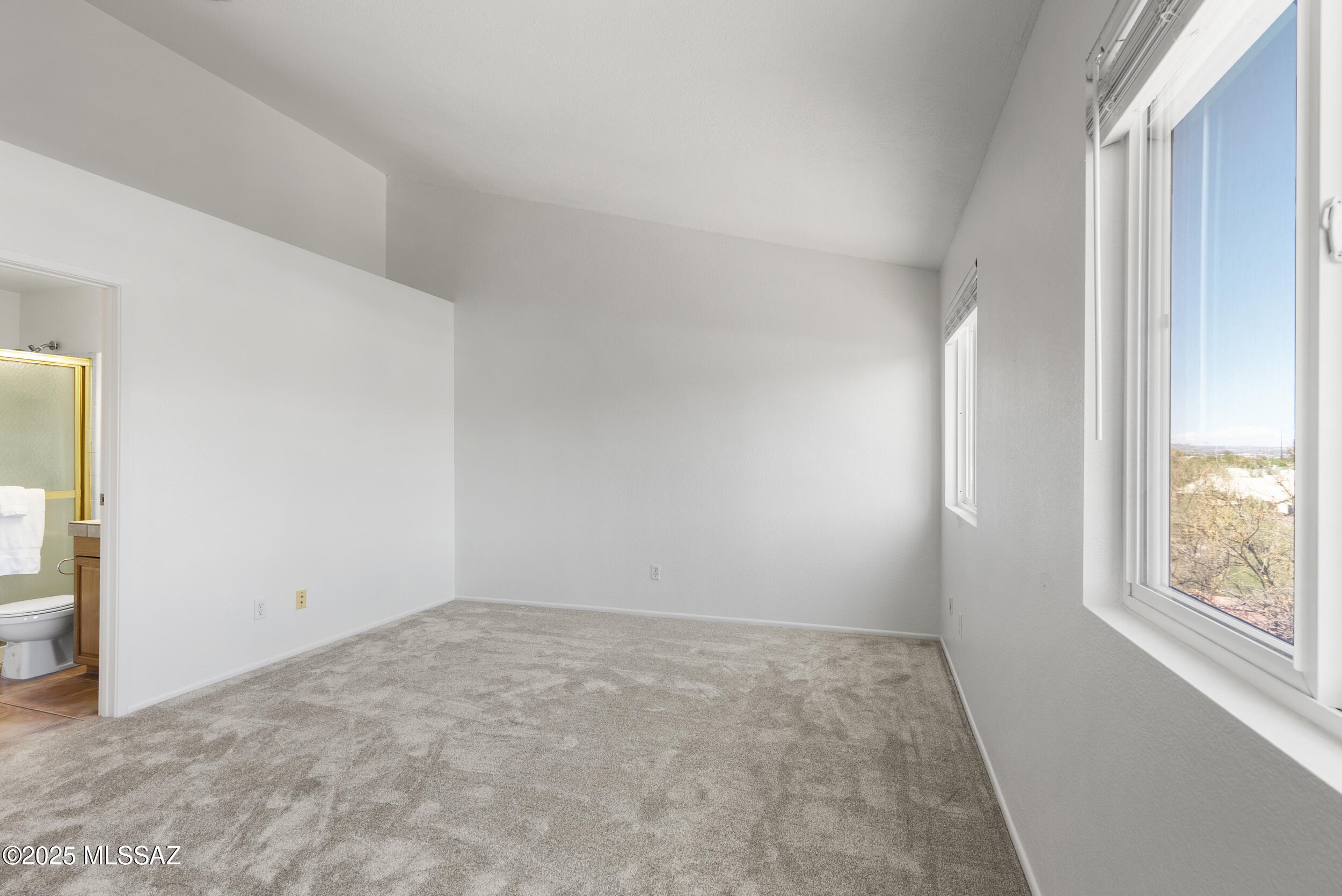2754 W Avenida Azahar