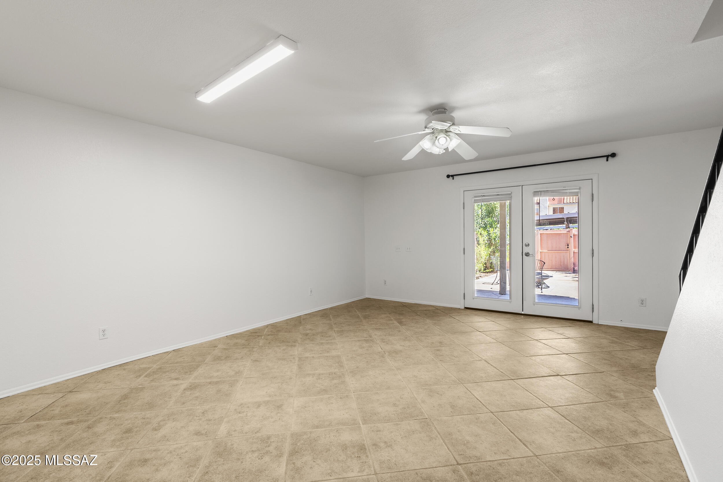 2754 W Avenida Azahar