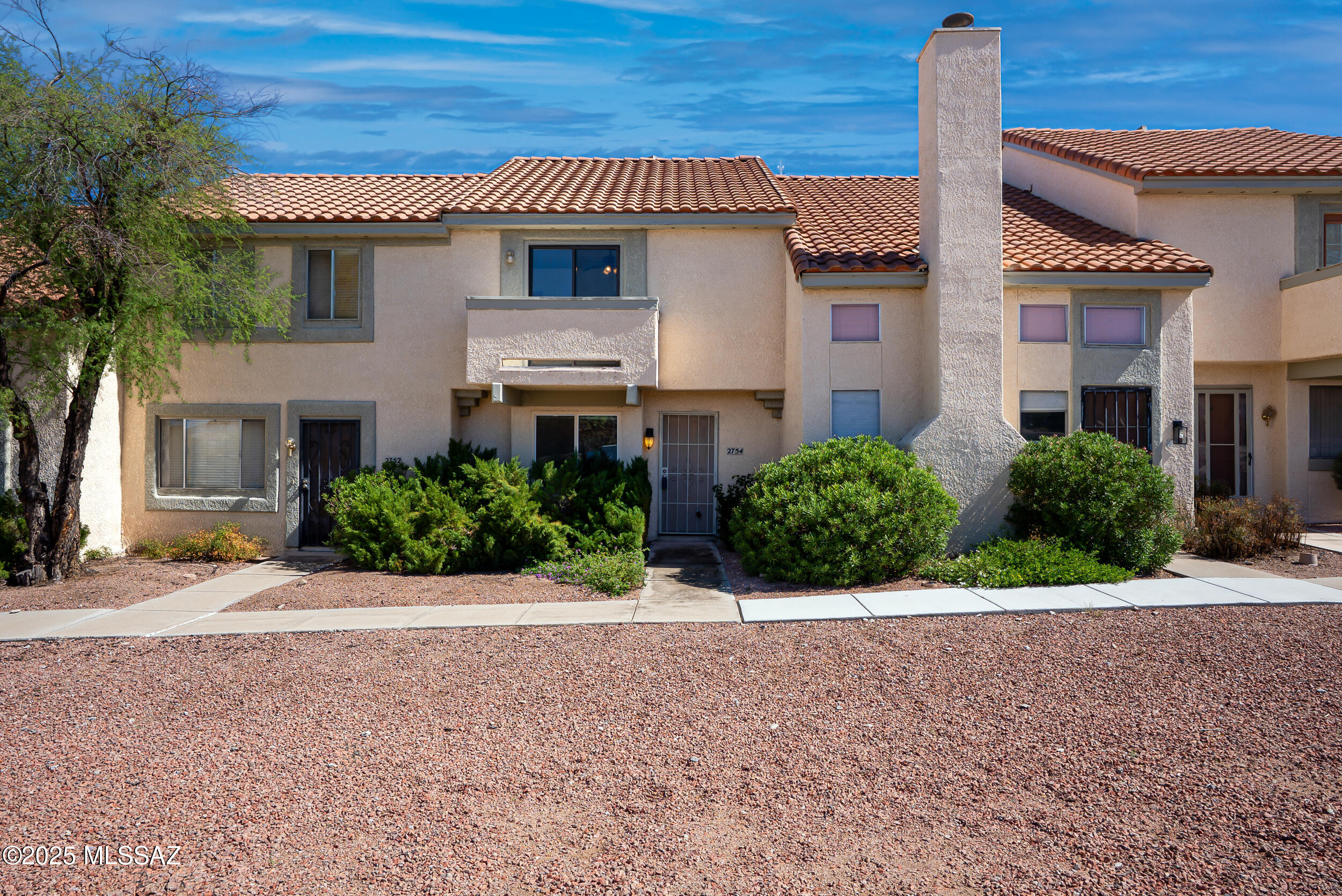 2754 W Avenida Azahar