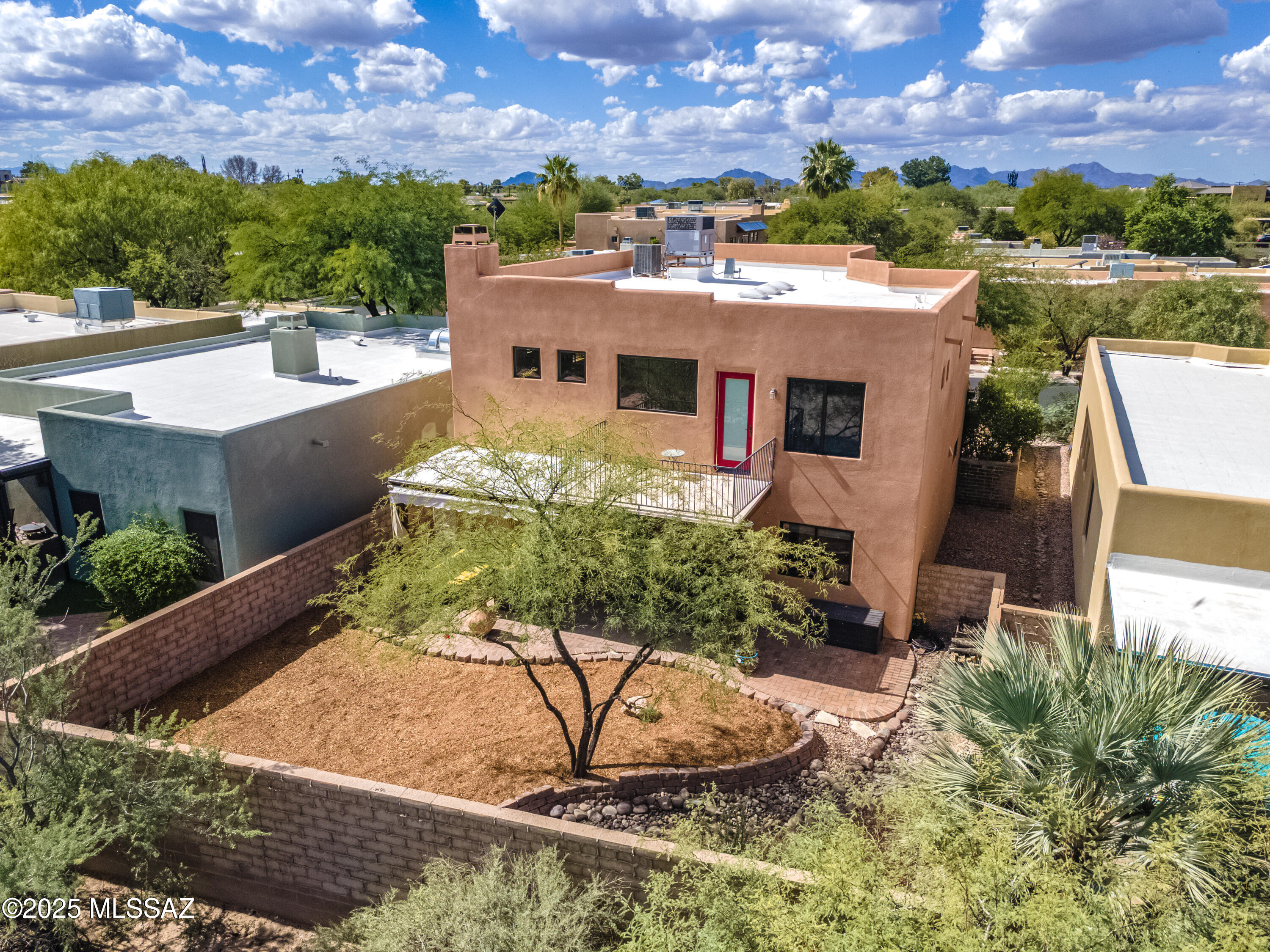 3162 N Placita Agua Caliente
