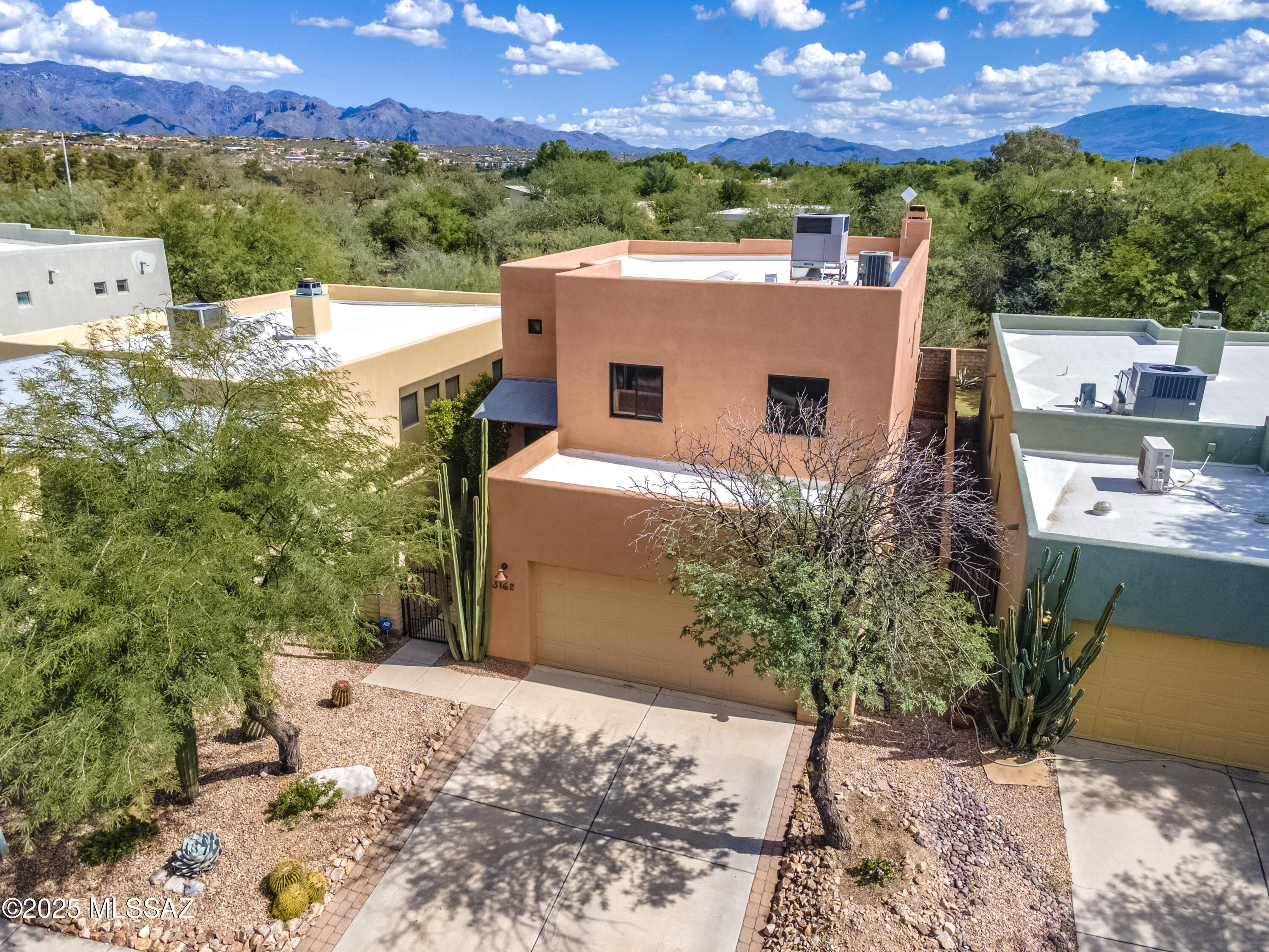 3162 N Placita Agua Caliente