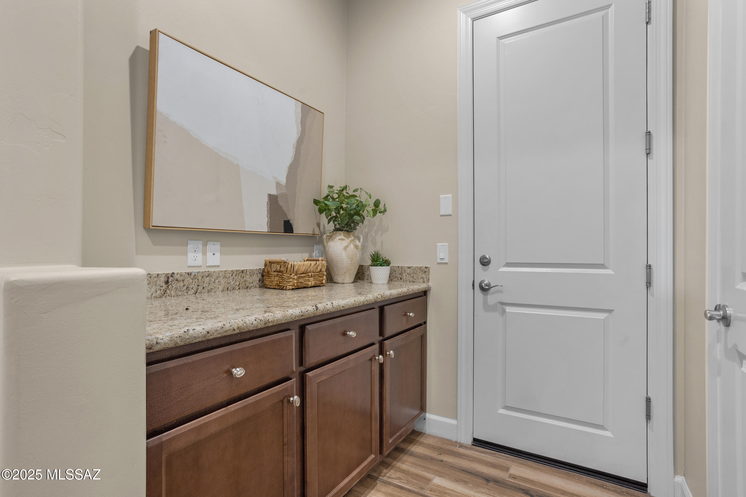 14045 N CROOKED CREEK Drive