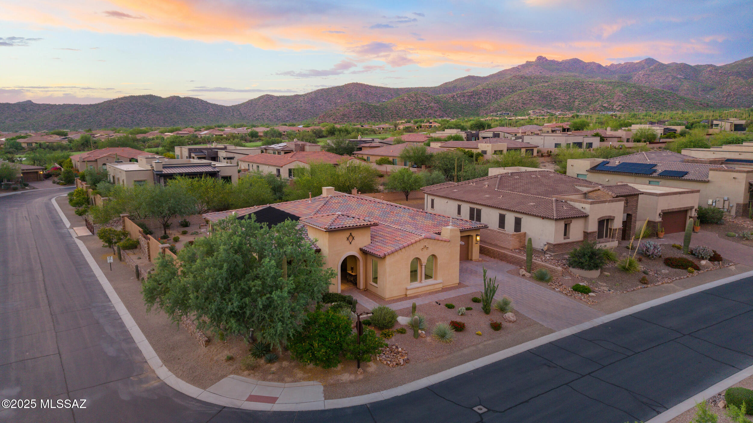 14045 N CROOKED CREEK Drive