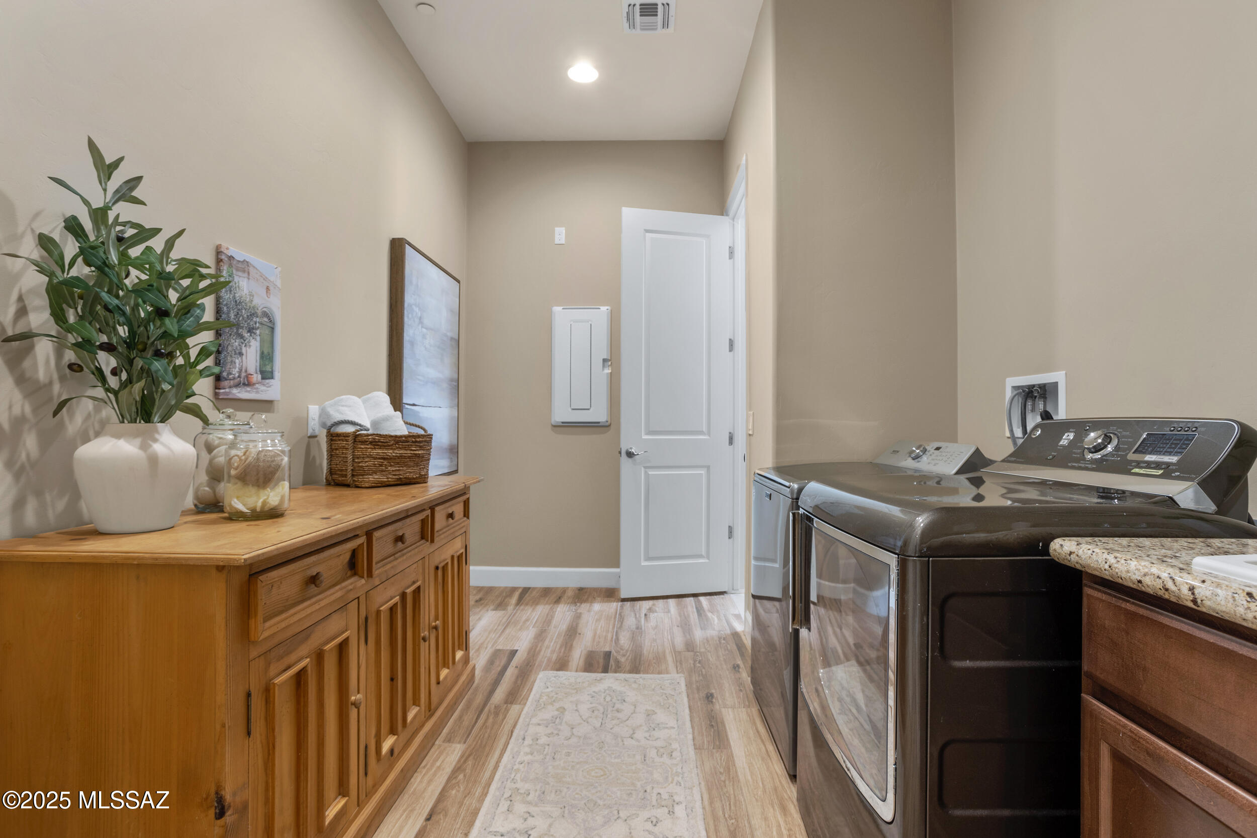 14045 N CROOKED CREEK Drive