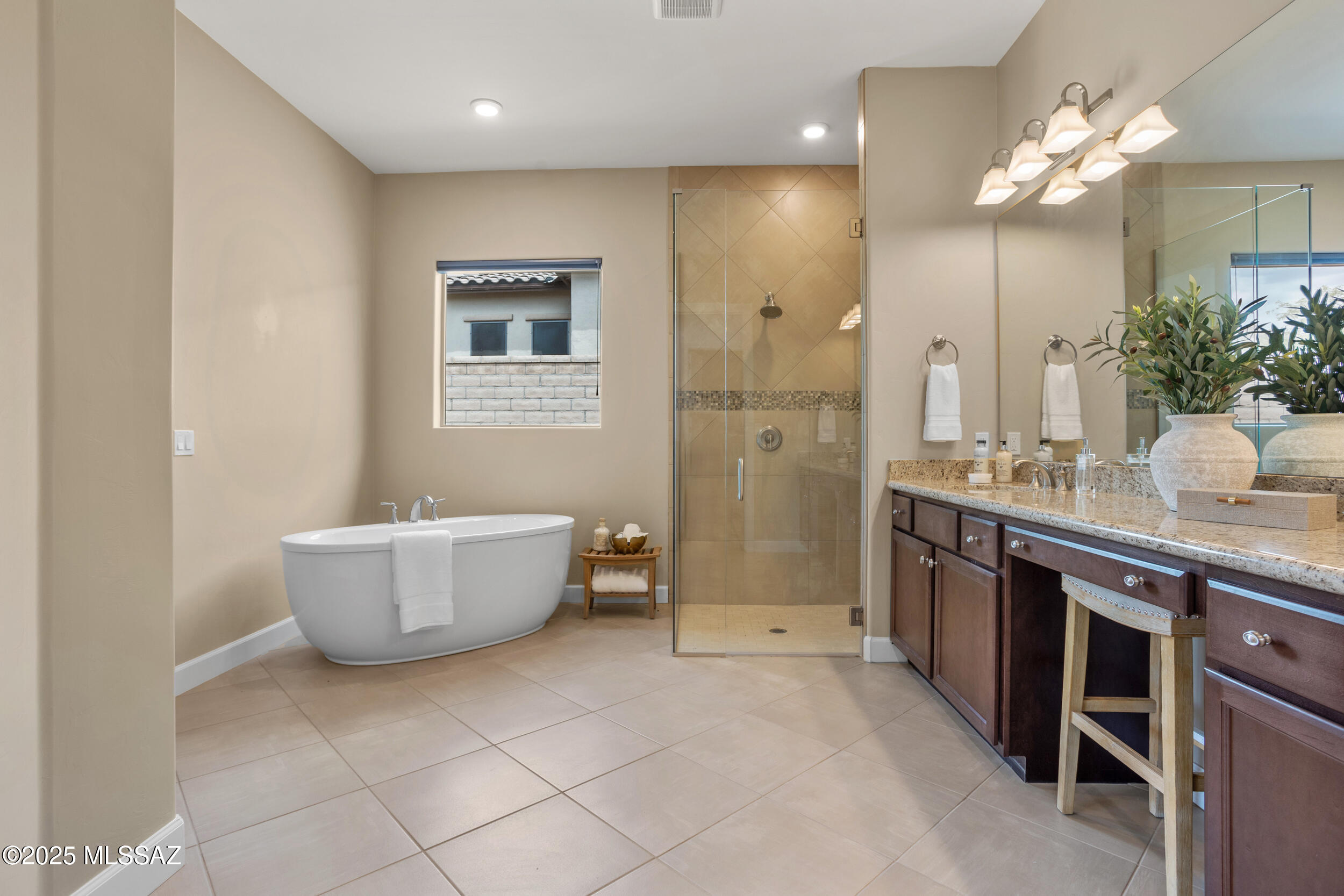14045 N CROOKED CREEK Drive
