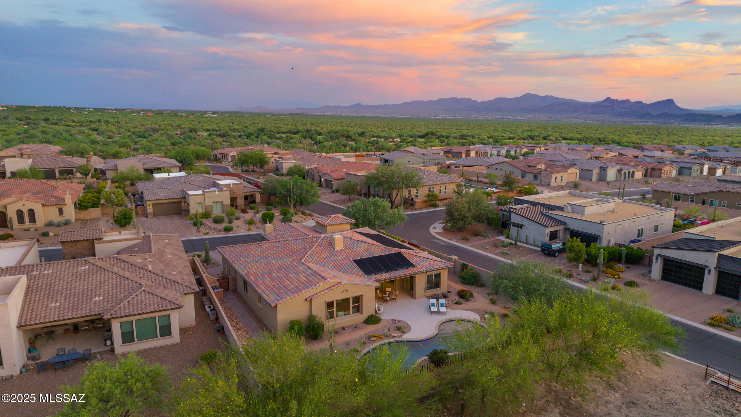 14045 N CROOKED CREEK Drive