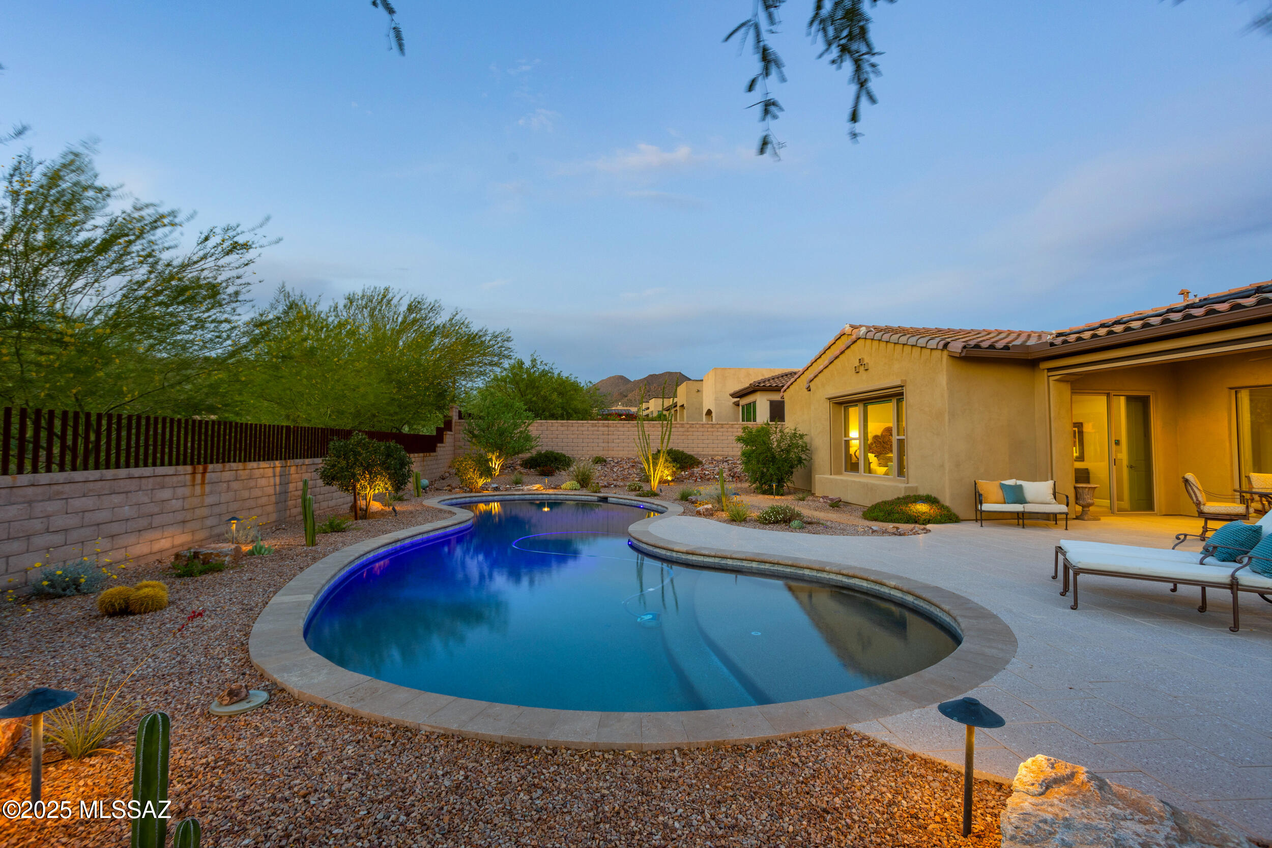 14045 N CROOKED CREEK Drive