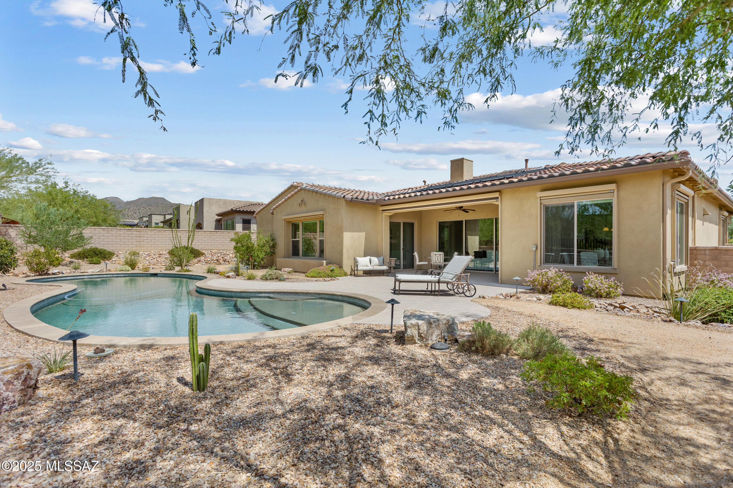 14045 N CROOKED CREEK Drive