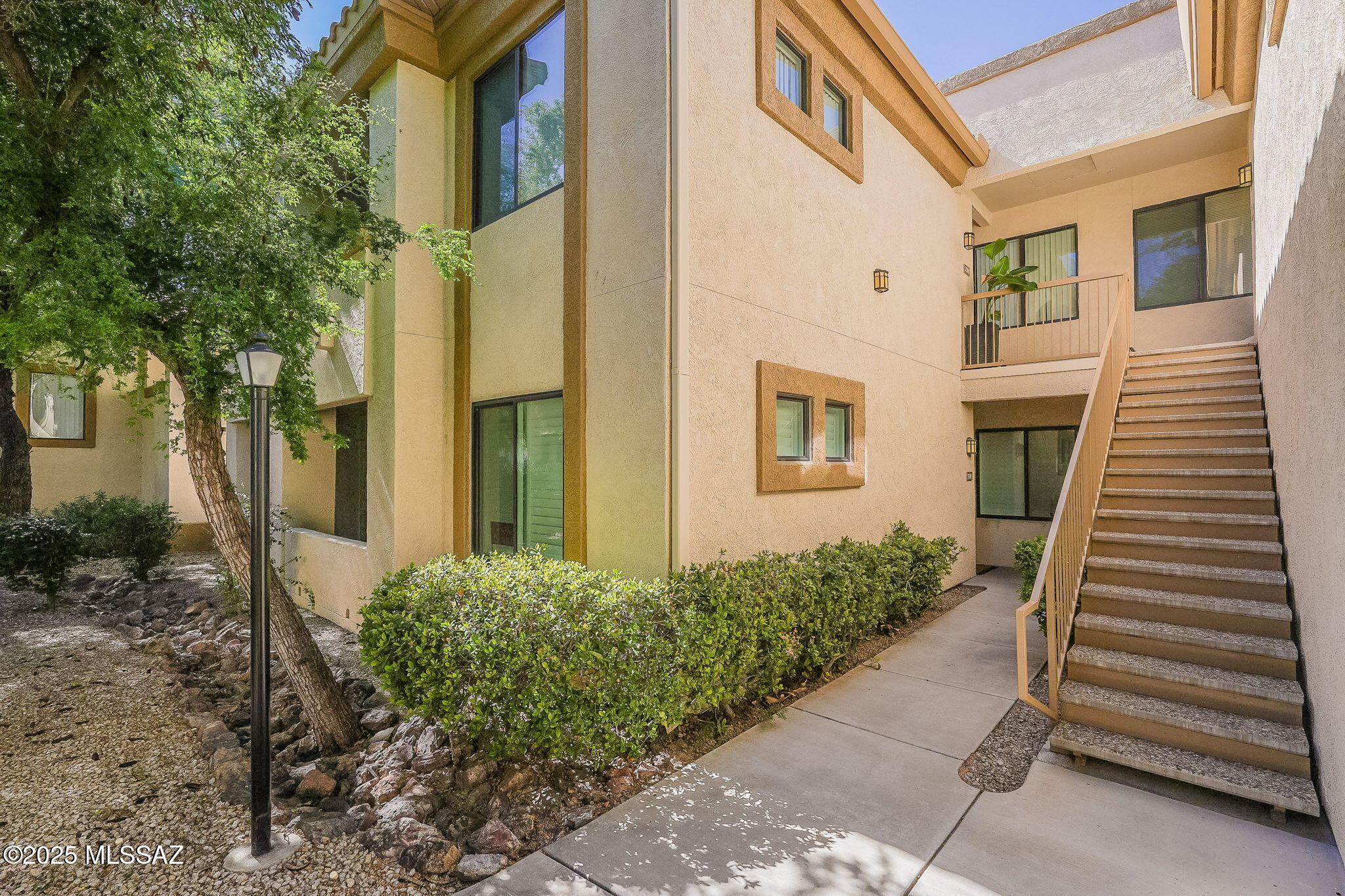 2550 E River Road 3101