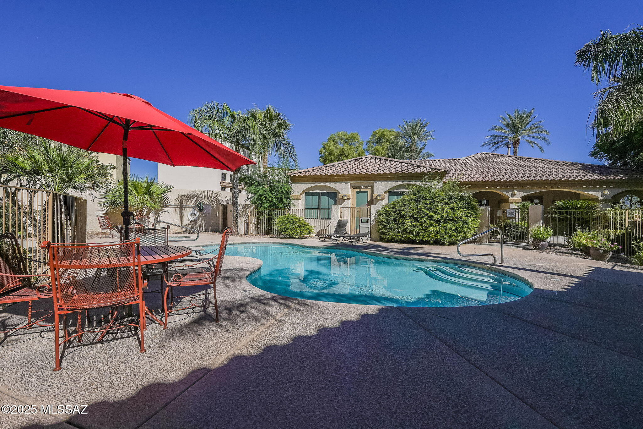2550 E River Road 3101