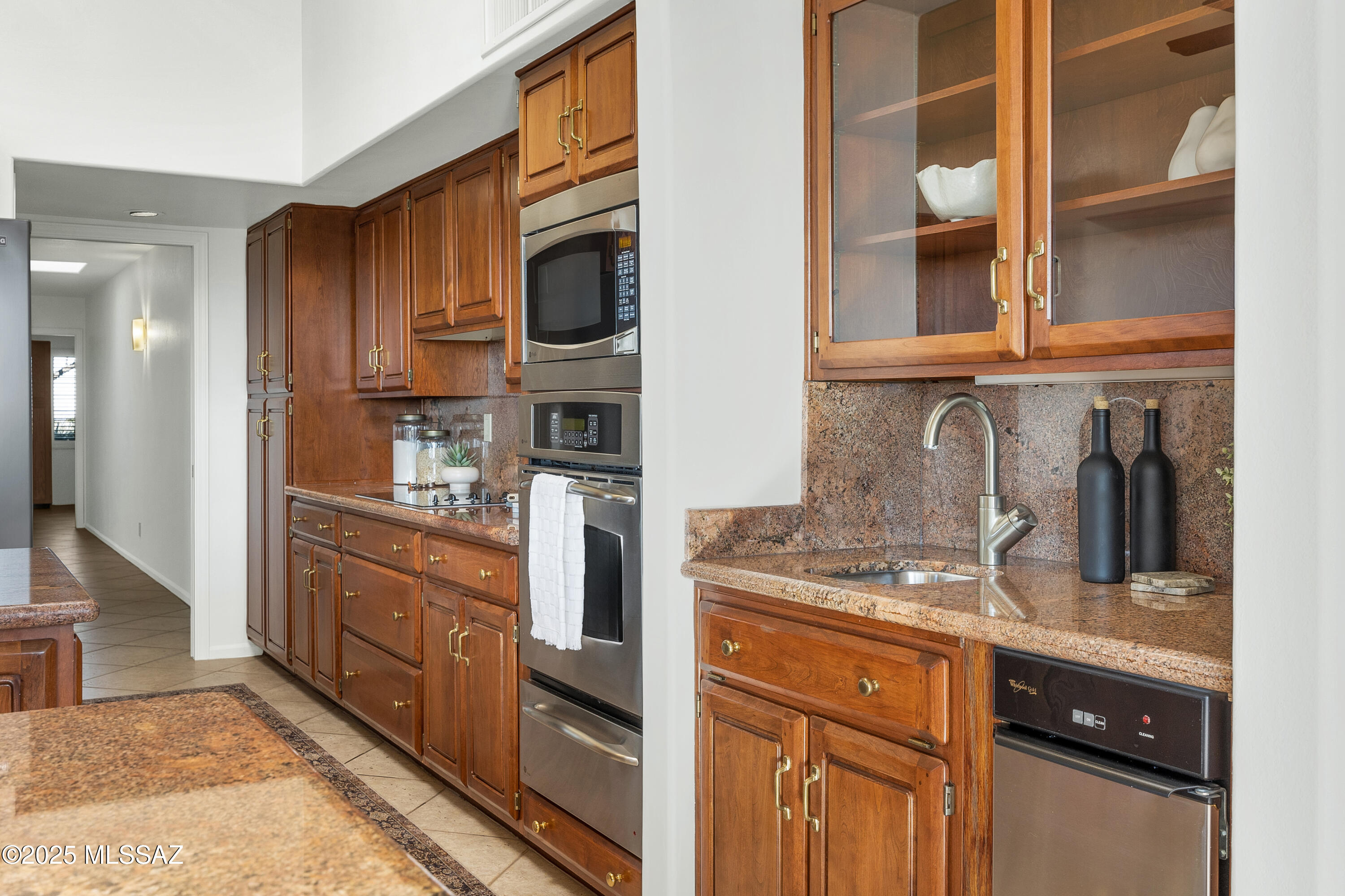 5460 N Paseo Pescado