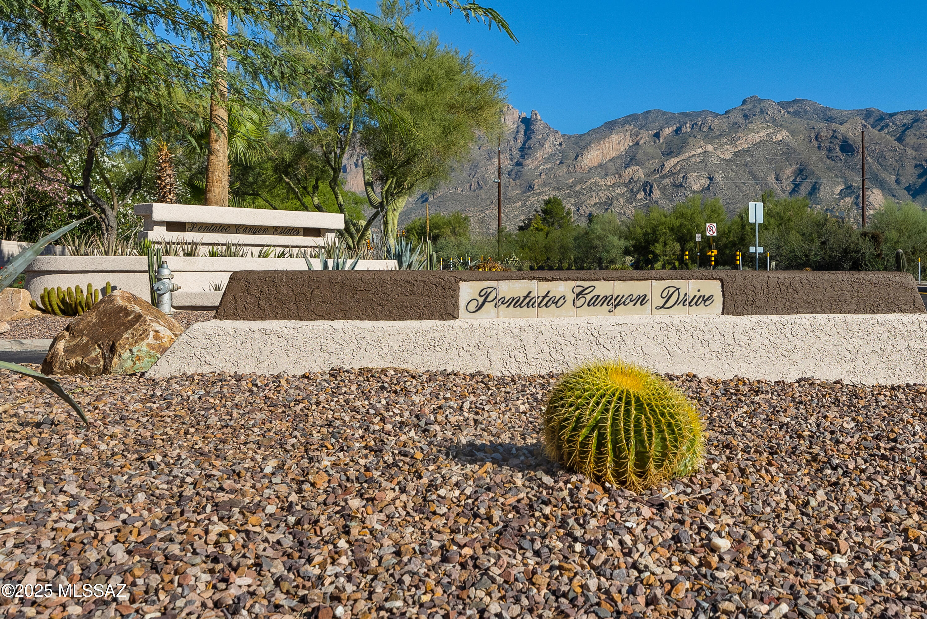 5460 N Paseo Pescado