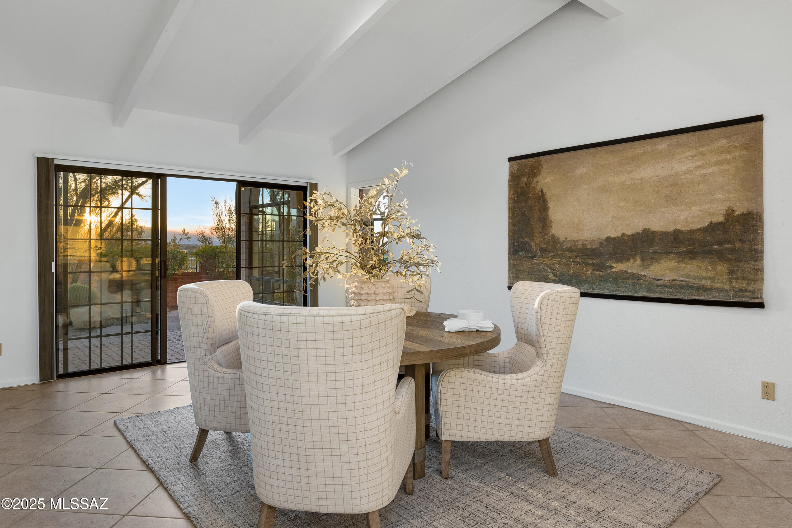 5460 N Paseo Pescado