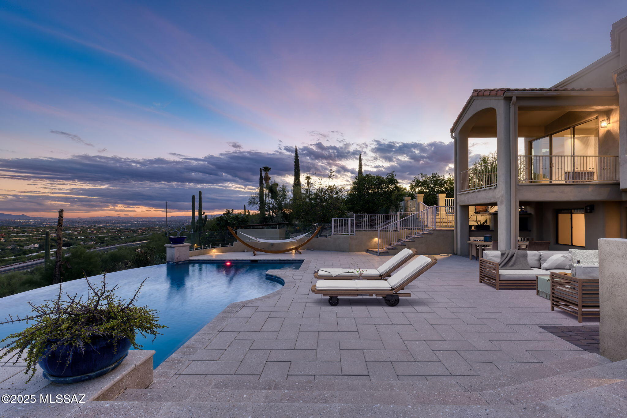 6110 E Paseo Cimarron