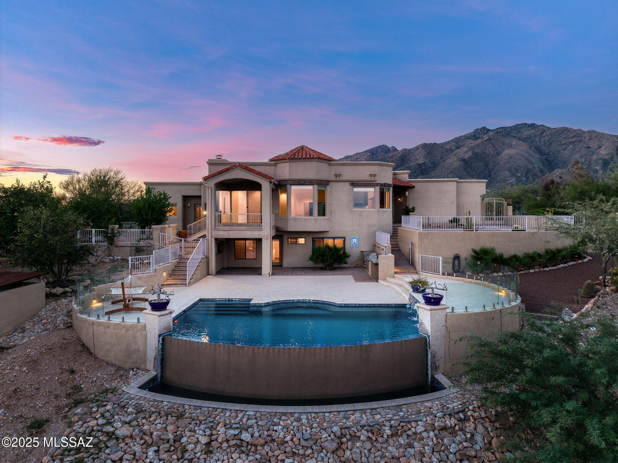 6110 E Paseo Cimarron