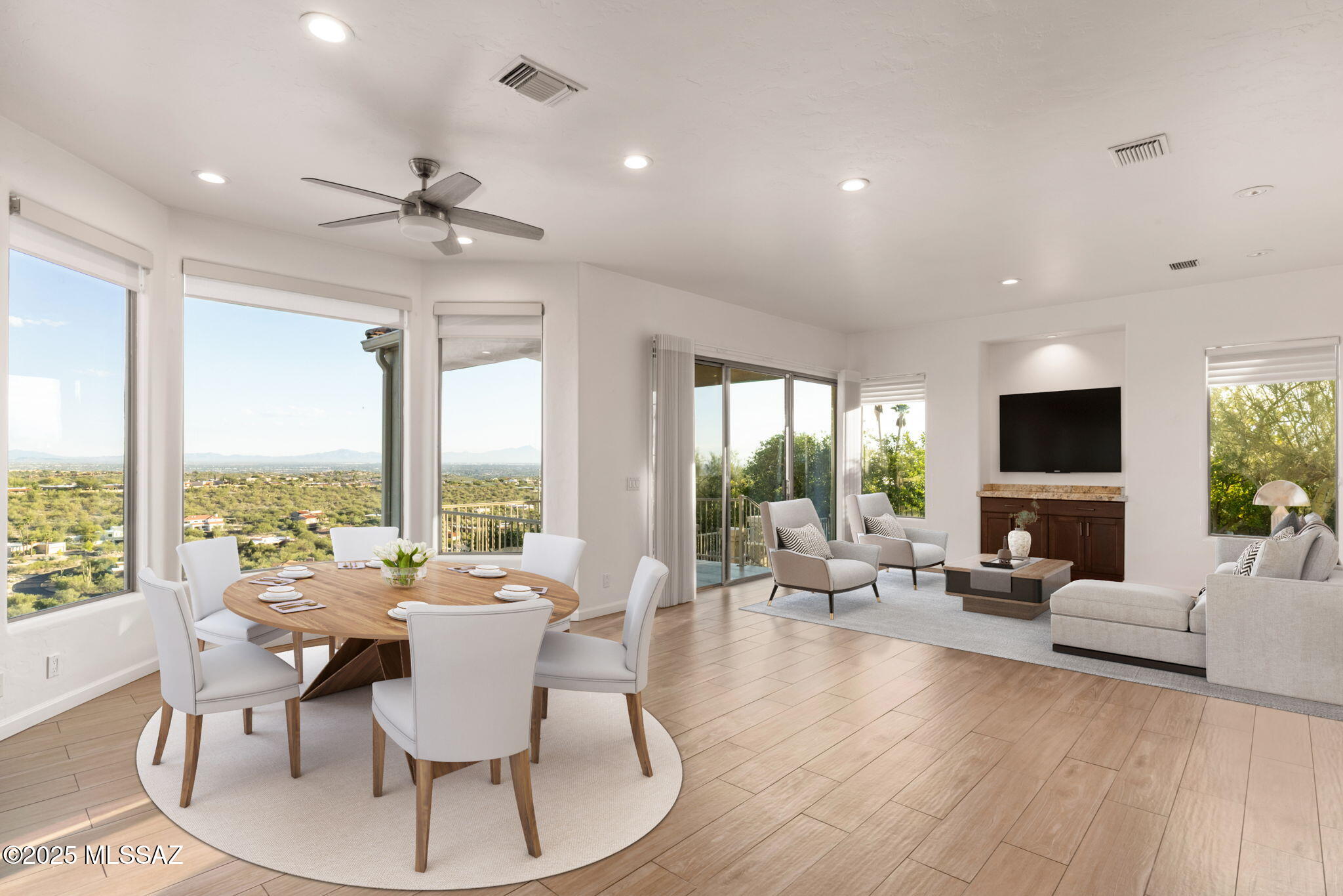 6110 E Paseo Cimarron