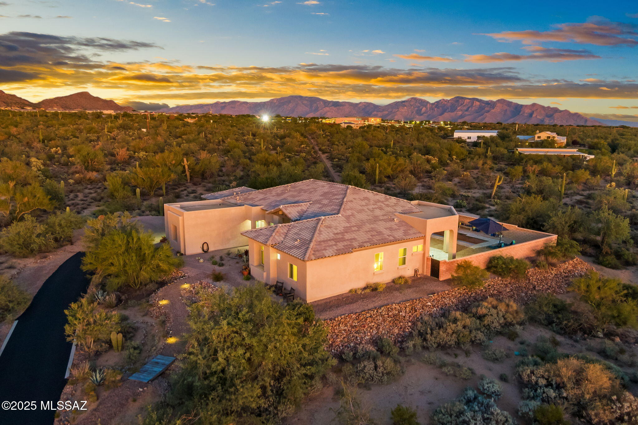 12926 N Red Quail Place