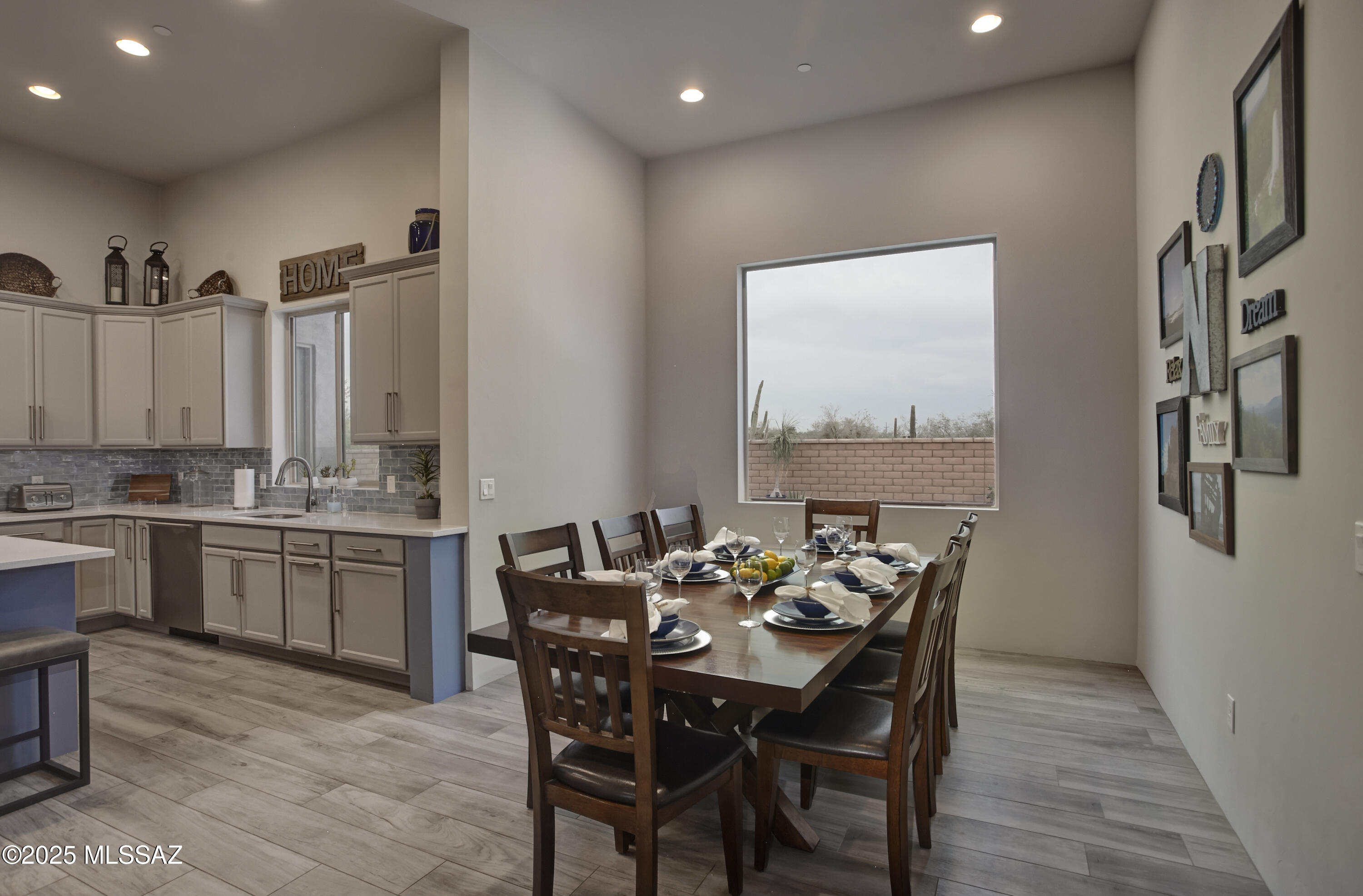 12926 N Red Quail Place