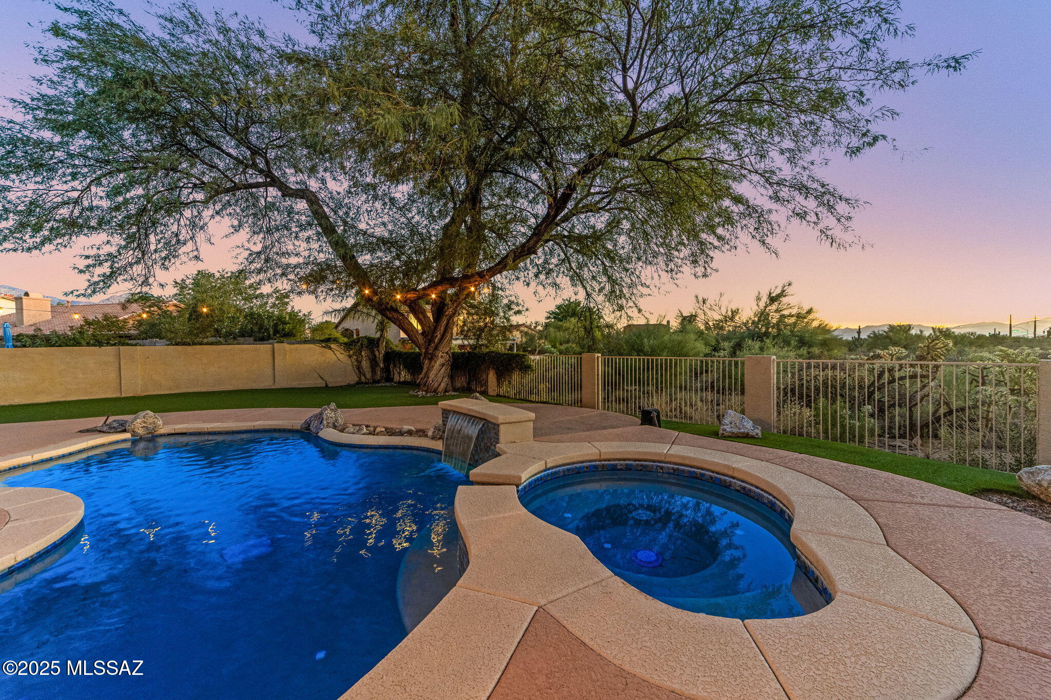 2025 W Golden Rose Place