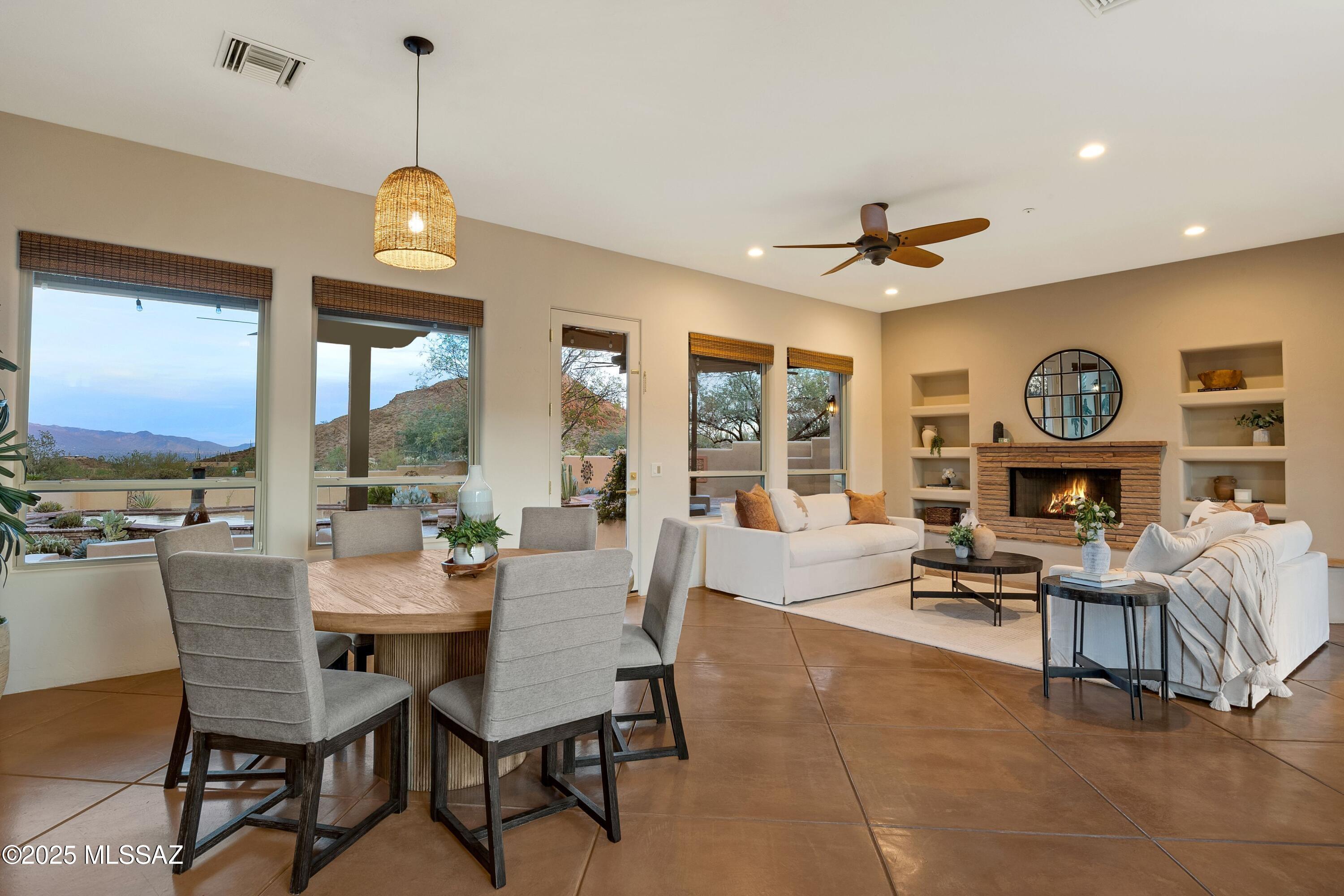6539 W El Camino Del Cerro