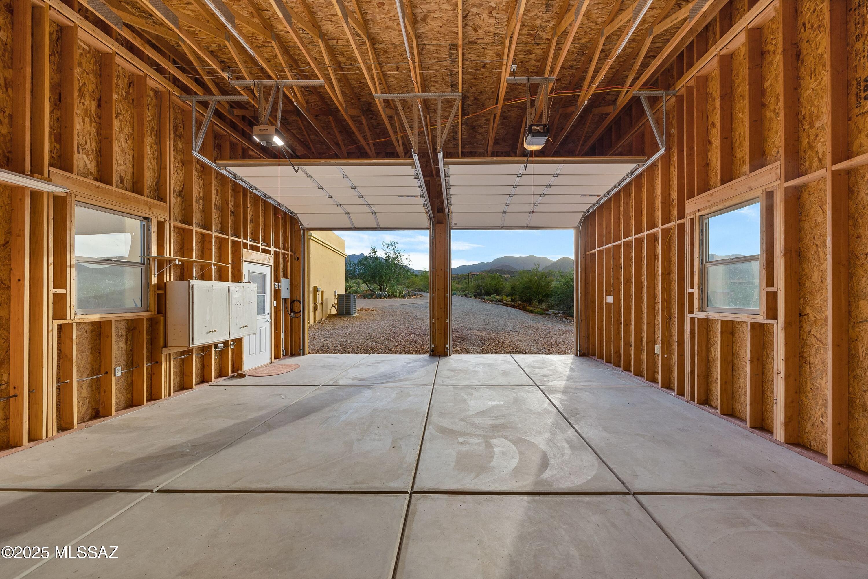 6539 W El Camino Del Cerro