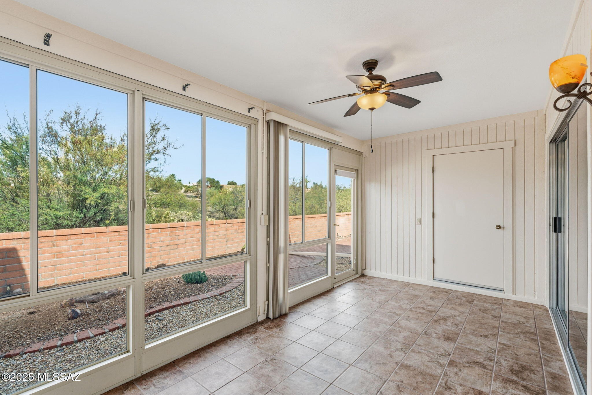 934 W Via Del Pardillo