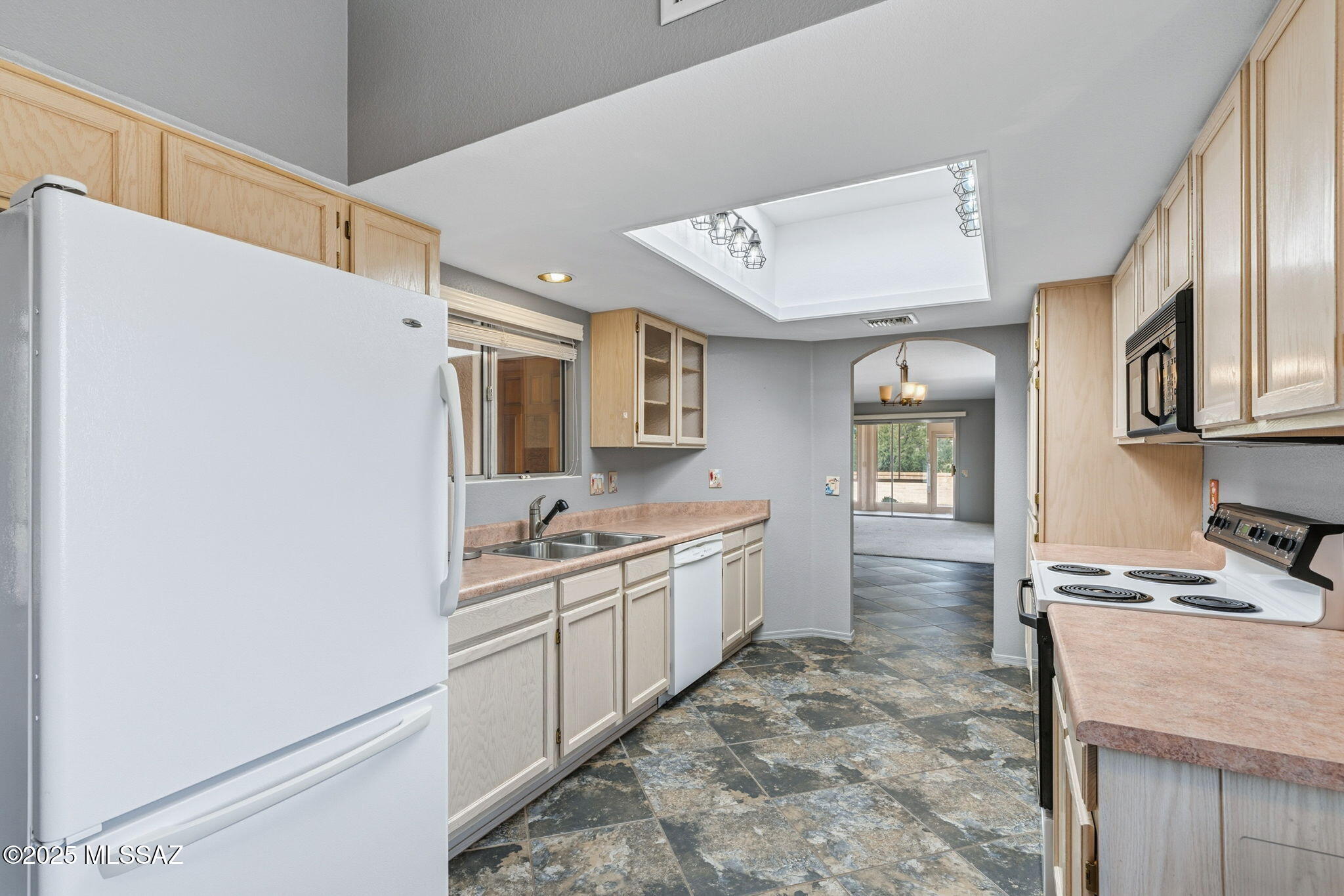 934 W Via Del Pardillo
