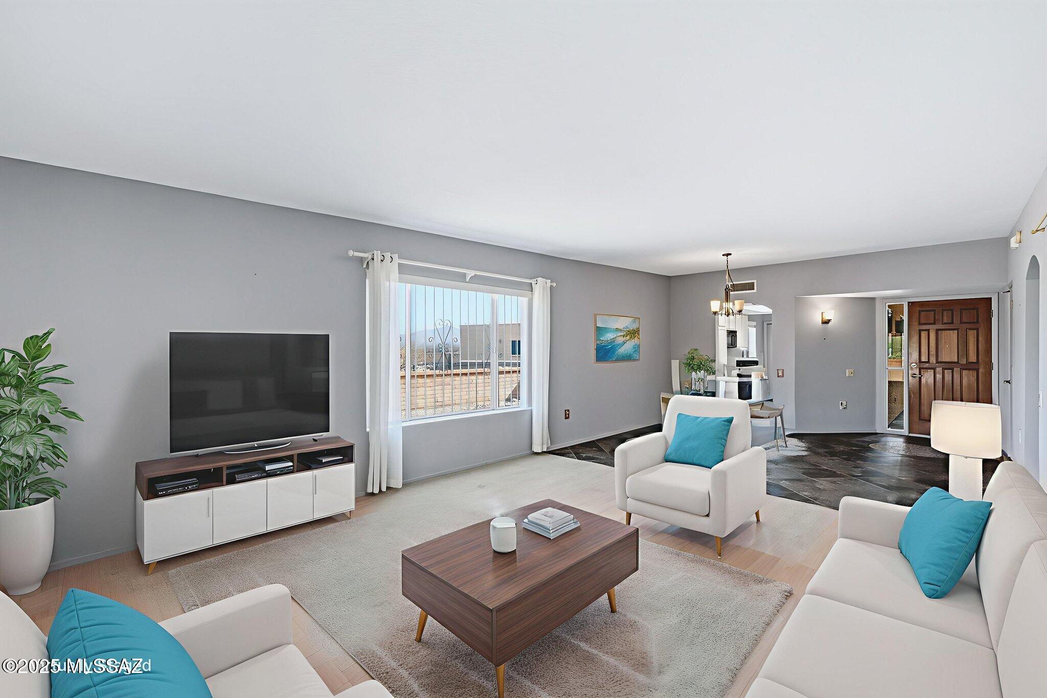934 W Via Del Pardillo