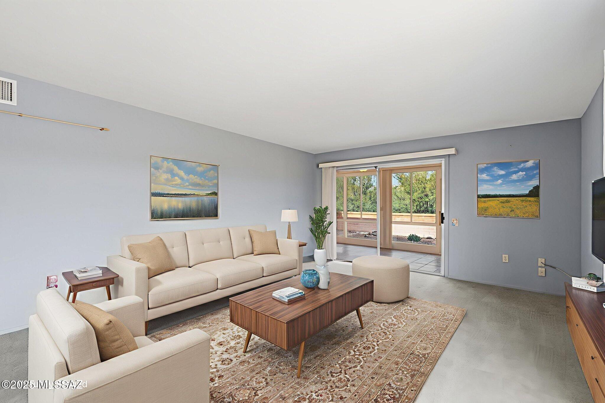 934 W Via Del Pardillo