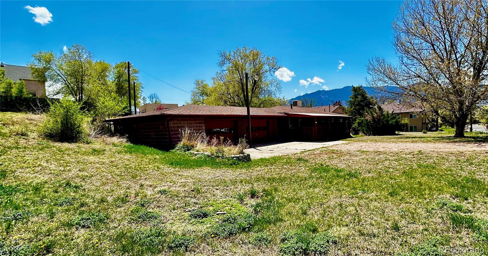 1409 Manitou Boulevard