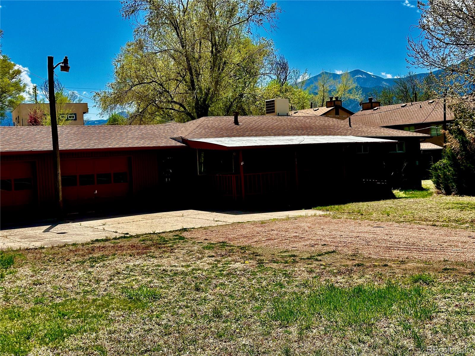 1409 Manitou Boulevard