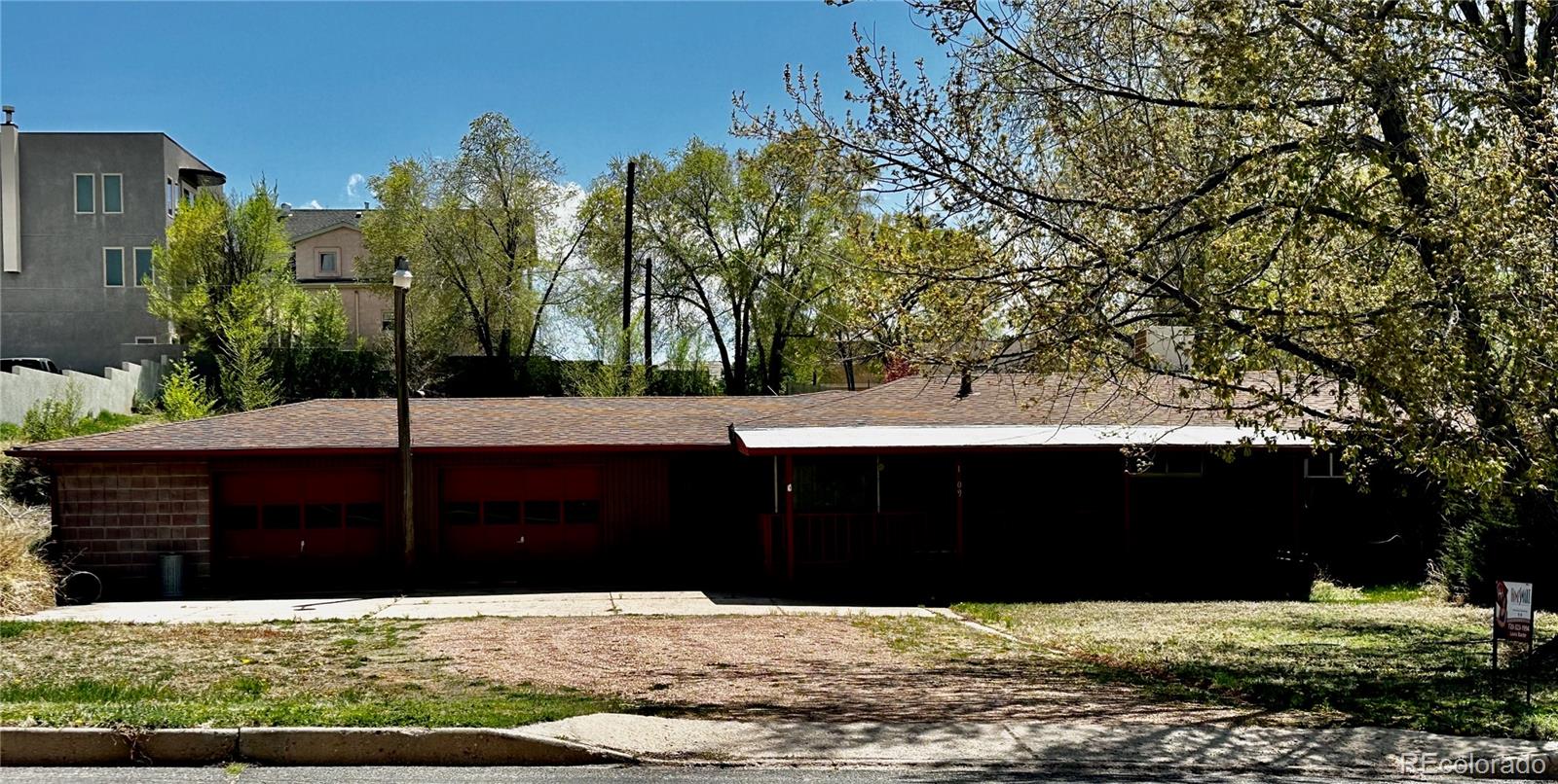 1409 Manitou Boulevard