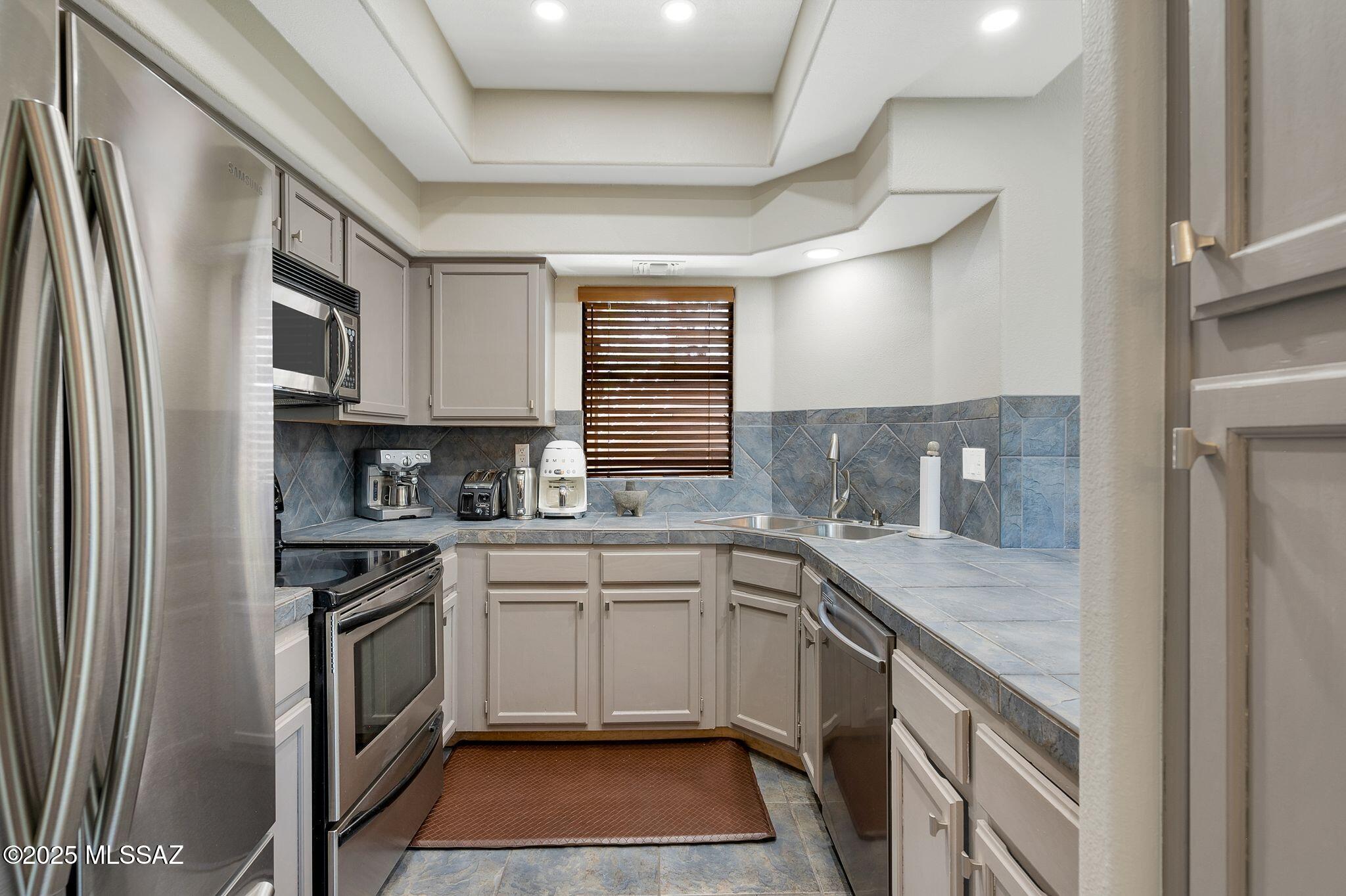 6655 N Canyon Crest Drive 23102