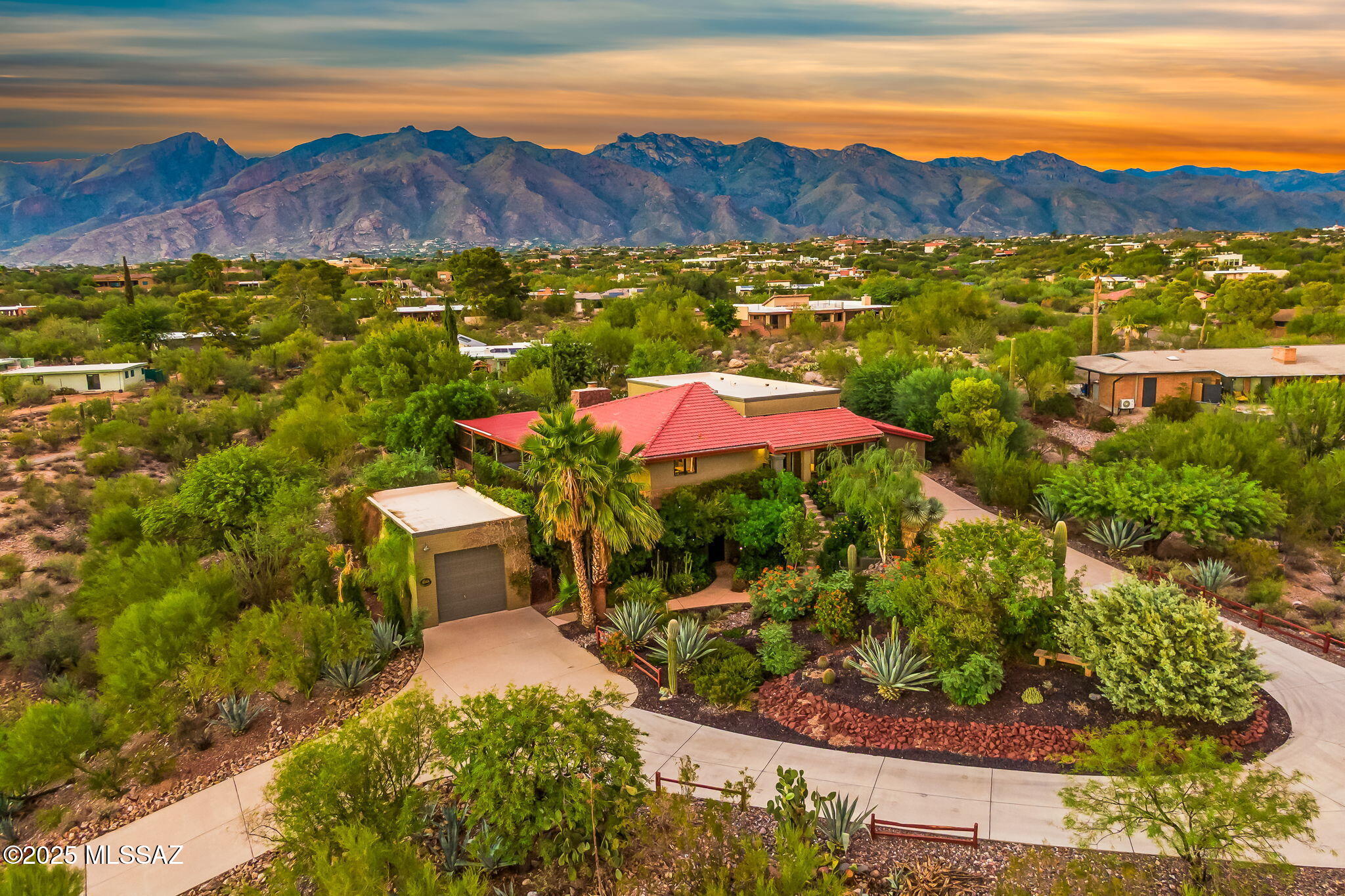4368 N Camino Colibri