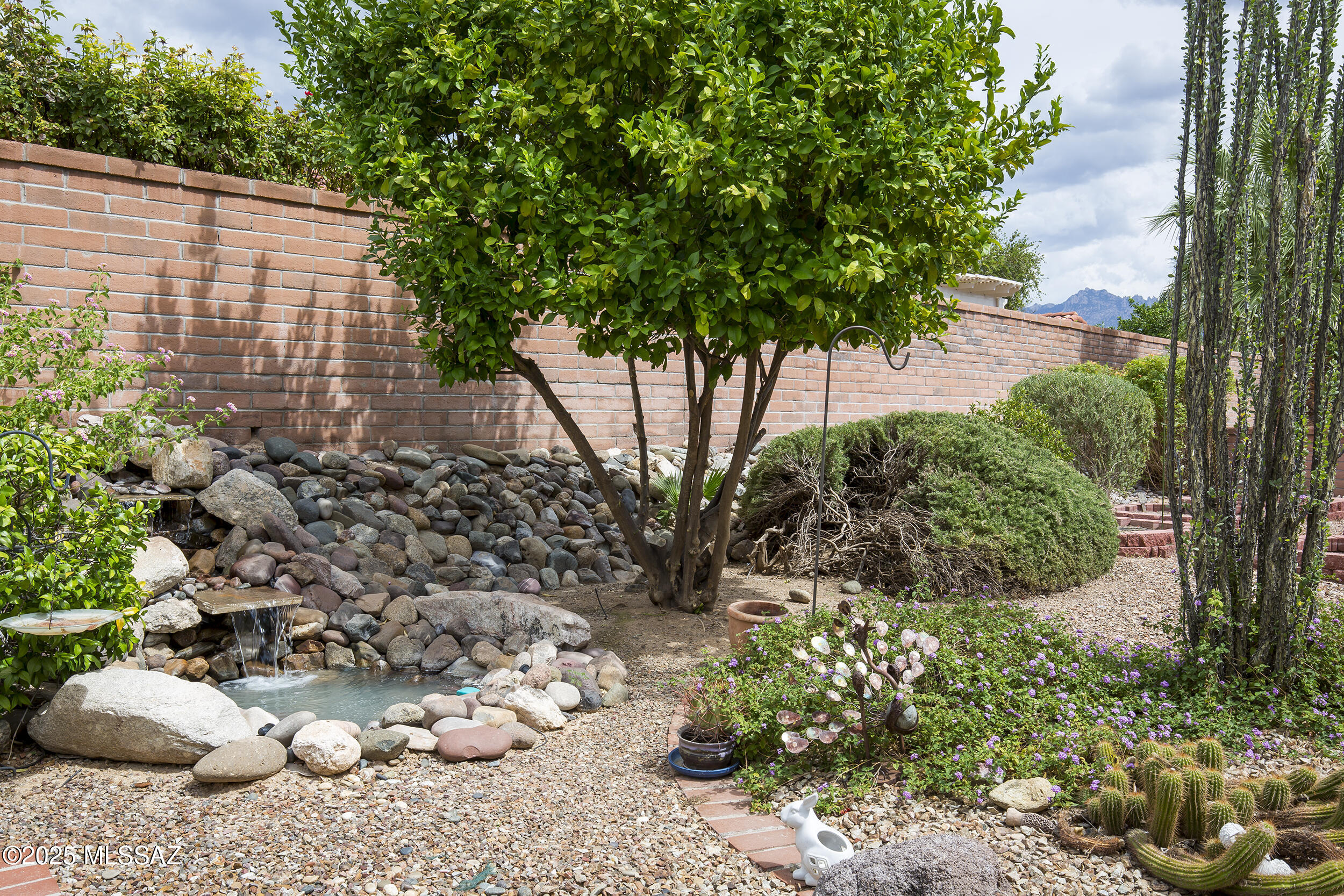 14106 N Buckingham Drive