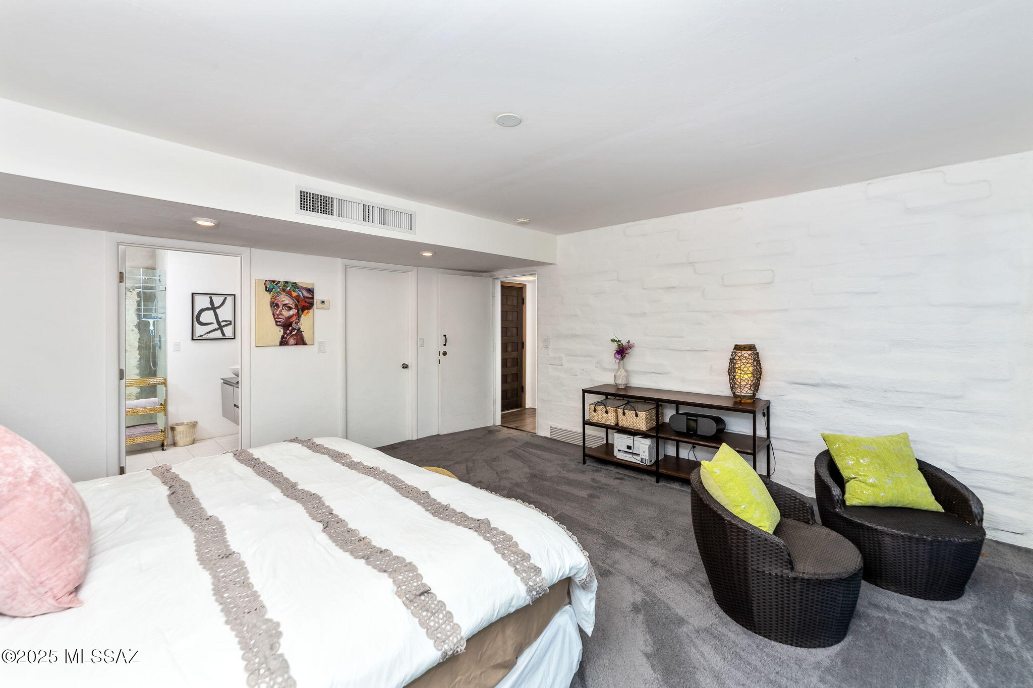 5251 E Mission Hill Drive 18 &19
