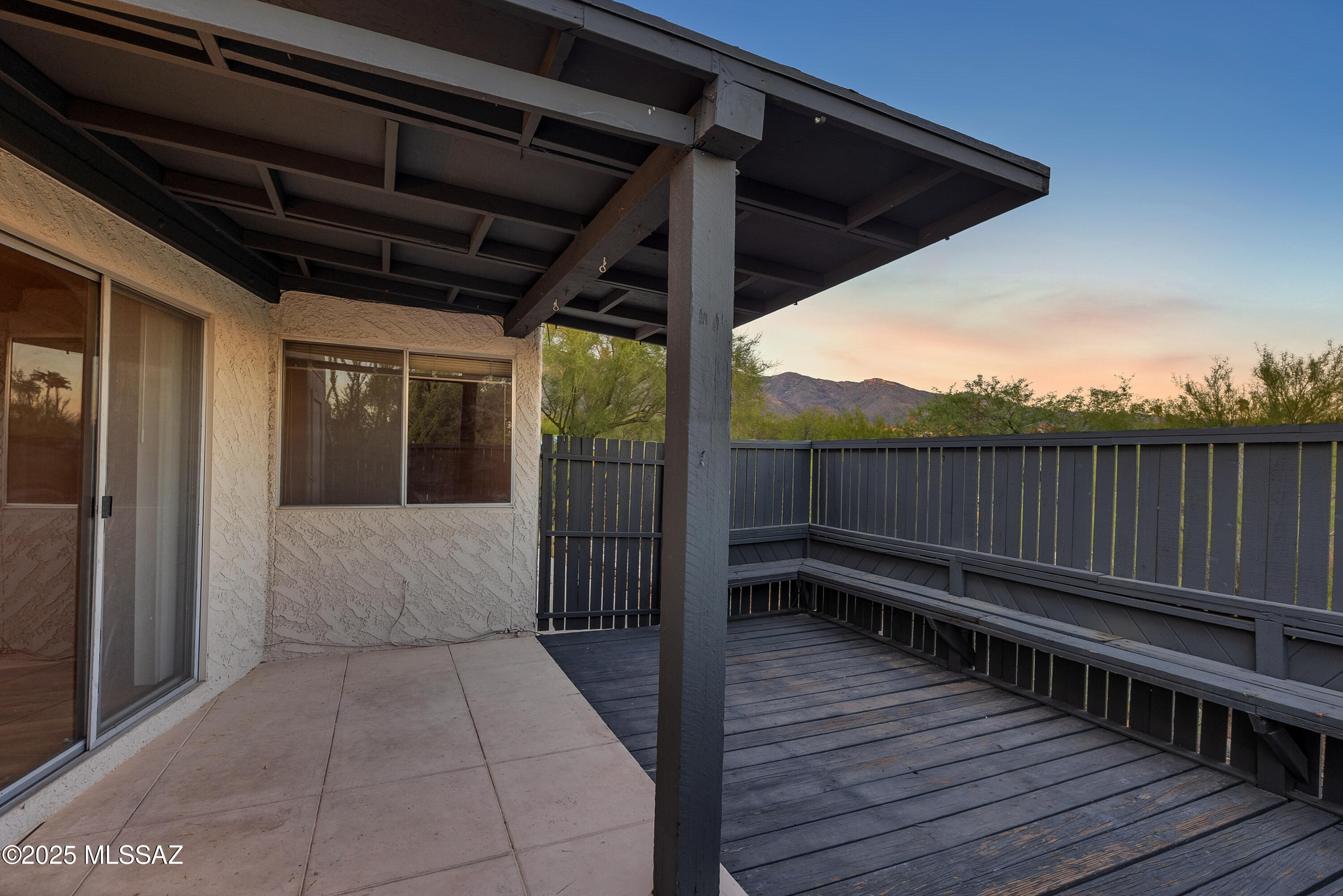 4558 E Sunrise Drive