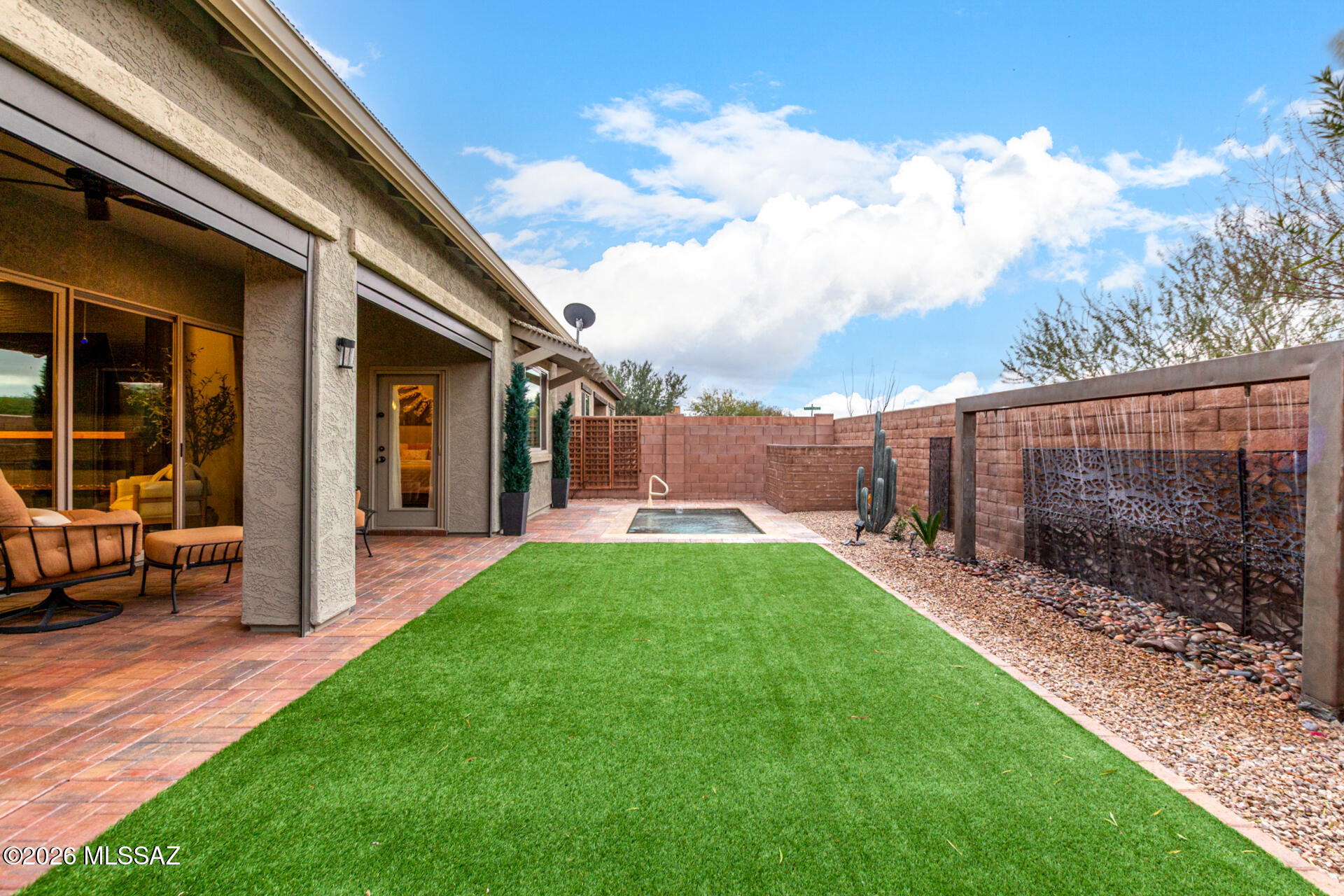 13215 N Stonecrop Lane