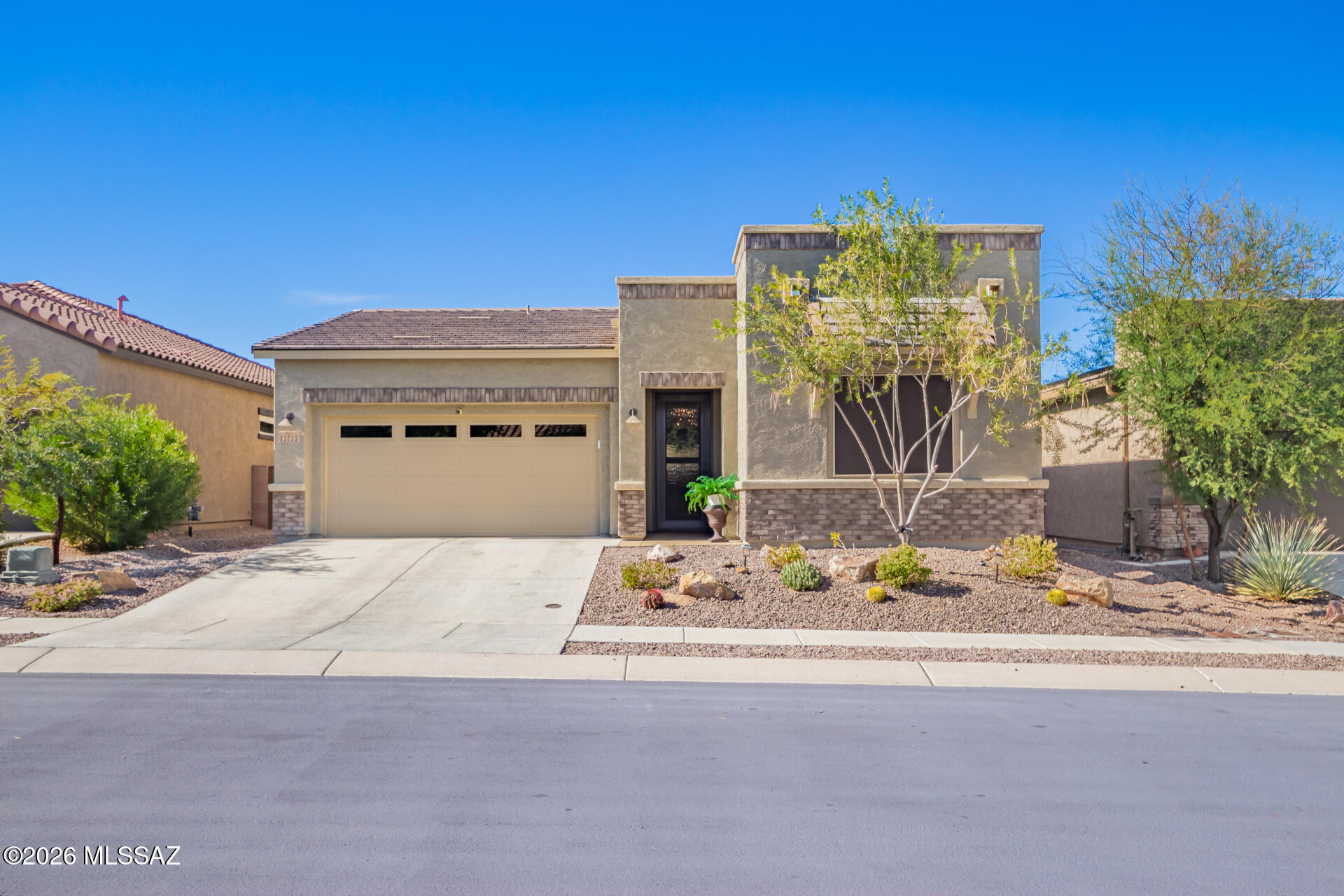 13215 N Stonecrop Lane